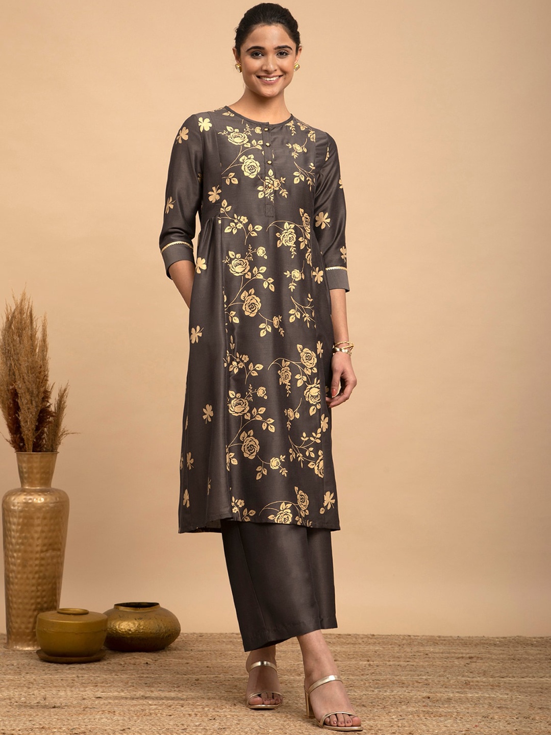 

Pink Fort Floral Printed Panelled A-Line Kurta with Palazzos, Grey