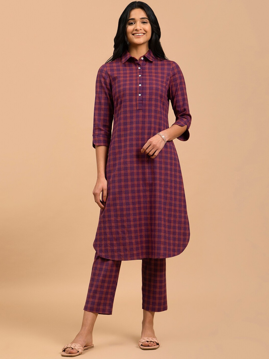 

Pink Fort Checked Shirt Collar Cotton Pathani Kurta, Burgundy