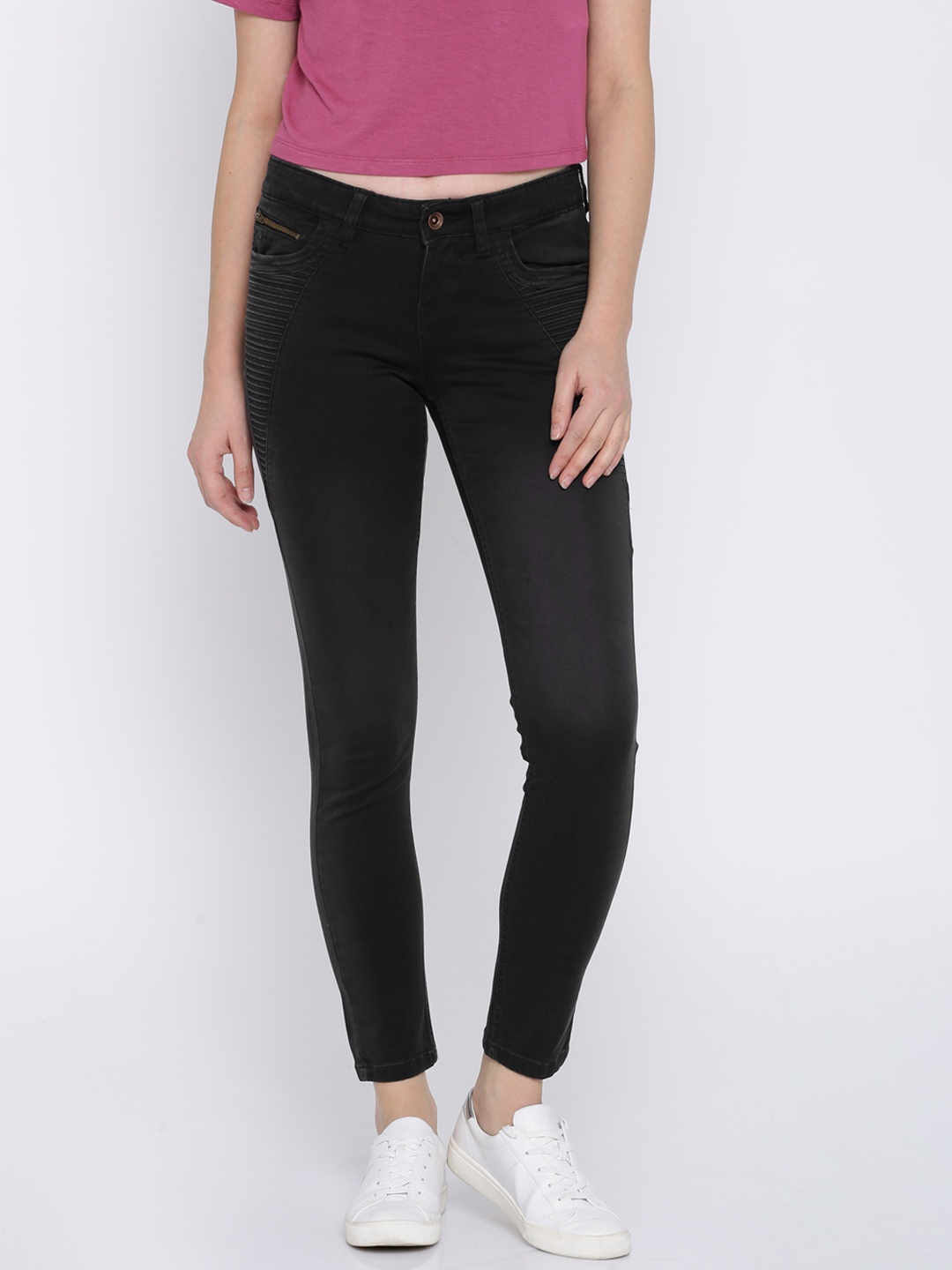 

Pepe Jeans Women Black Regular Fit Mid-Rise Clean Look Stretchable Jeans