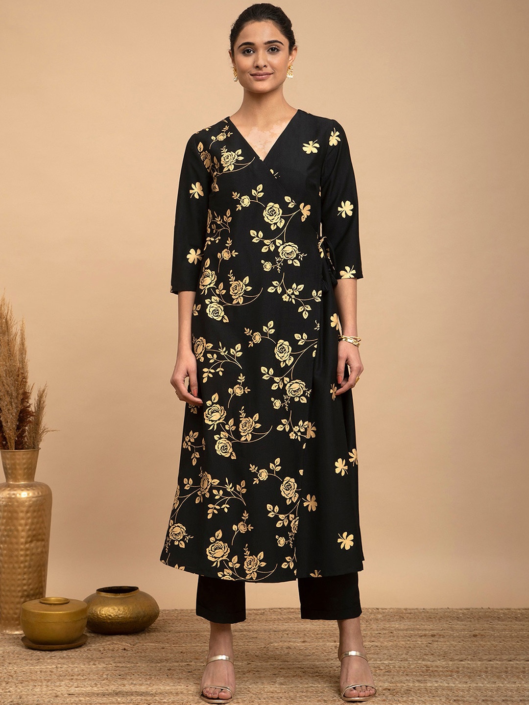 

Pink Fort Floral Printed V Neck A-Line Angrakha Kurta with Trousers, Black