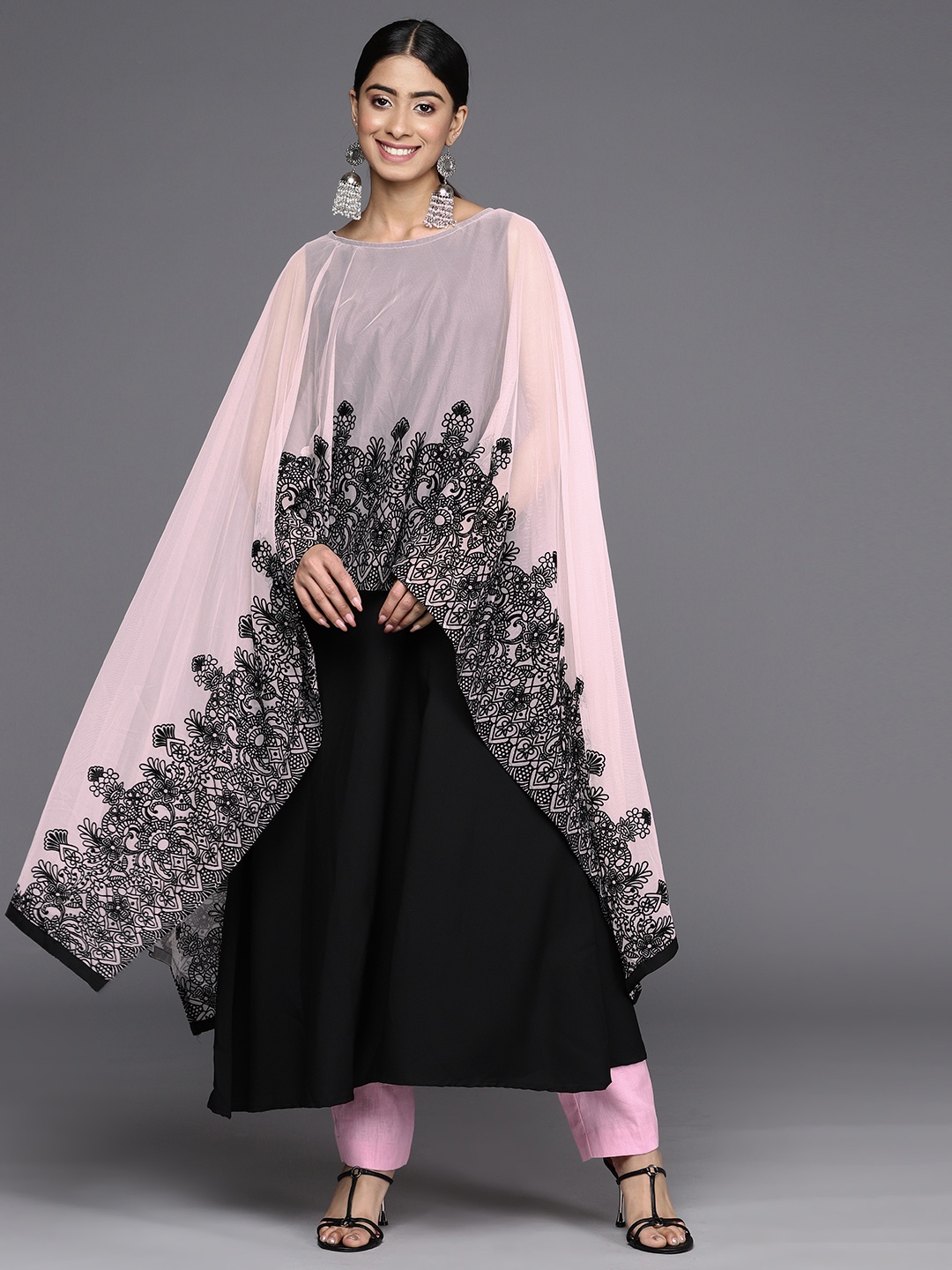 

Ahalyaa Women Black & Pink Ethnic Motifs Printed Flared Sleeves Crepe Kurta