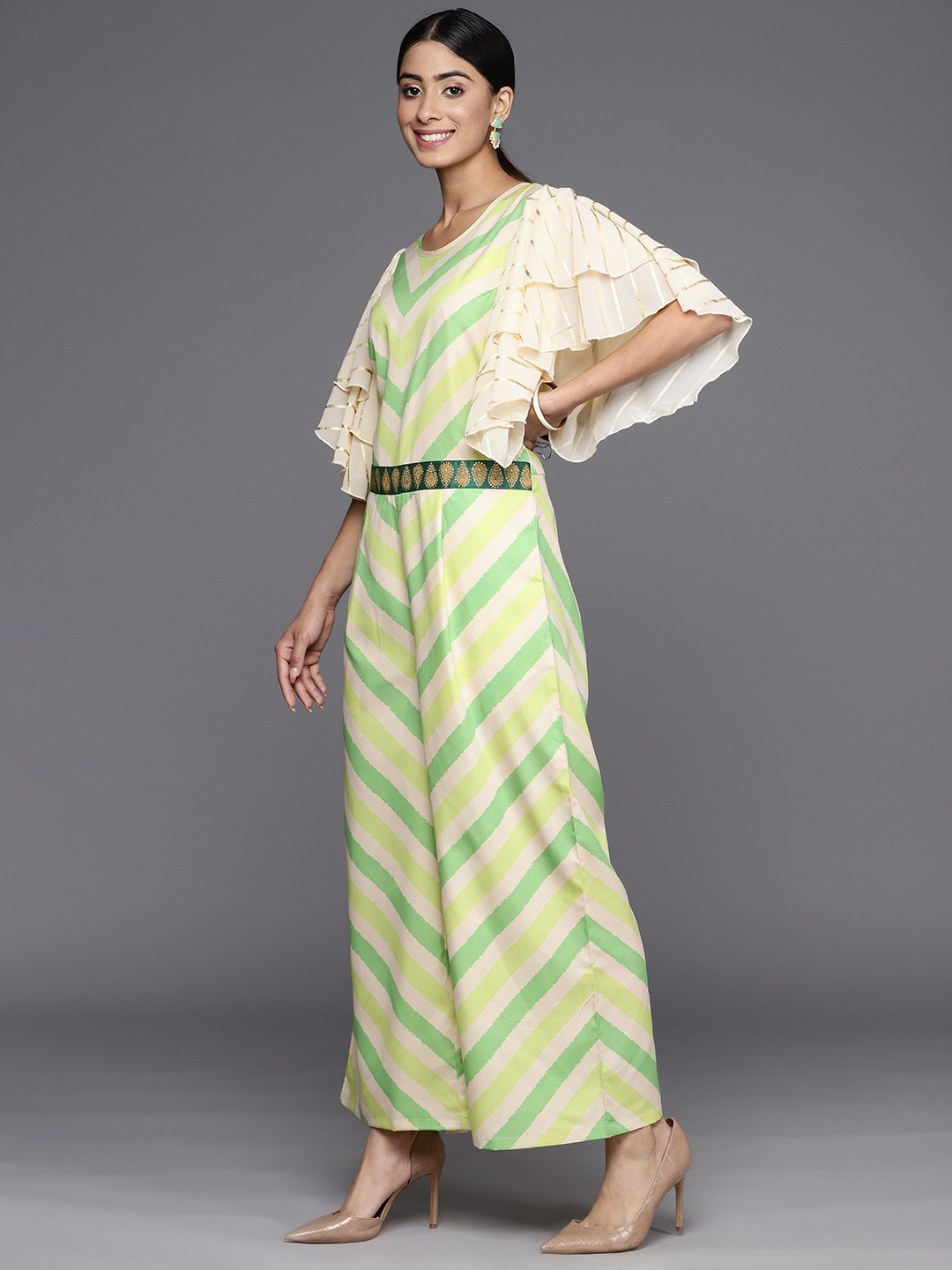 

Ahalyaa Beige & Green Striped Basic Jumpsuit