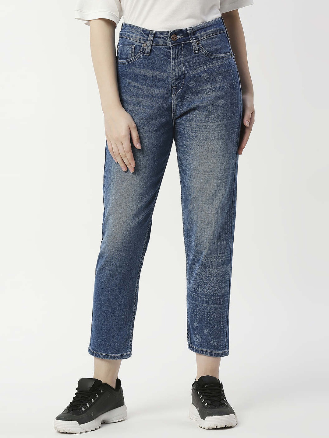 

Pepe Jeans Women Relaxed Fit High-Rise Heavy Fade Stretchable Jeans, Blue