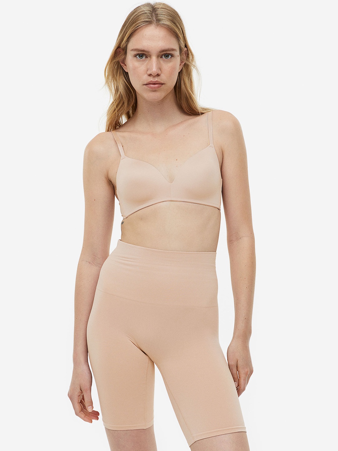 

H&M Women Seamless Firm Shaping Bikers, Beige