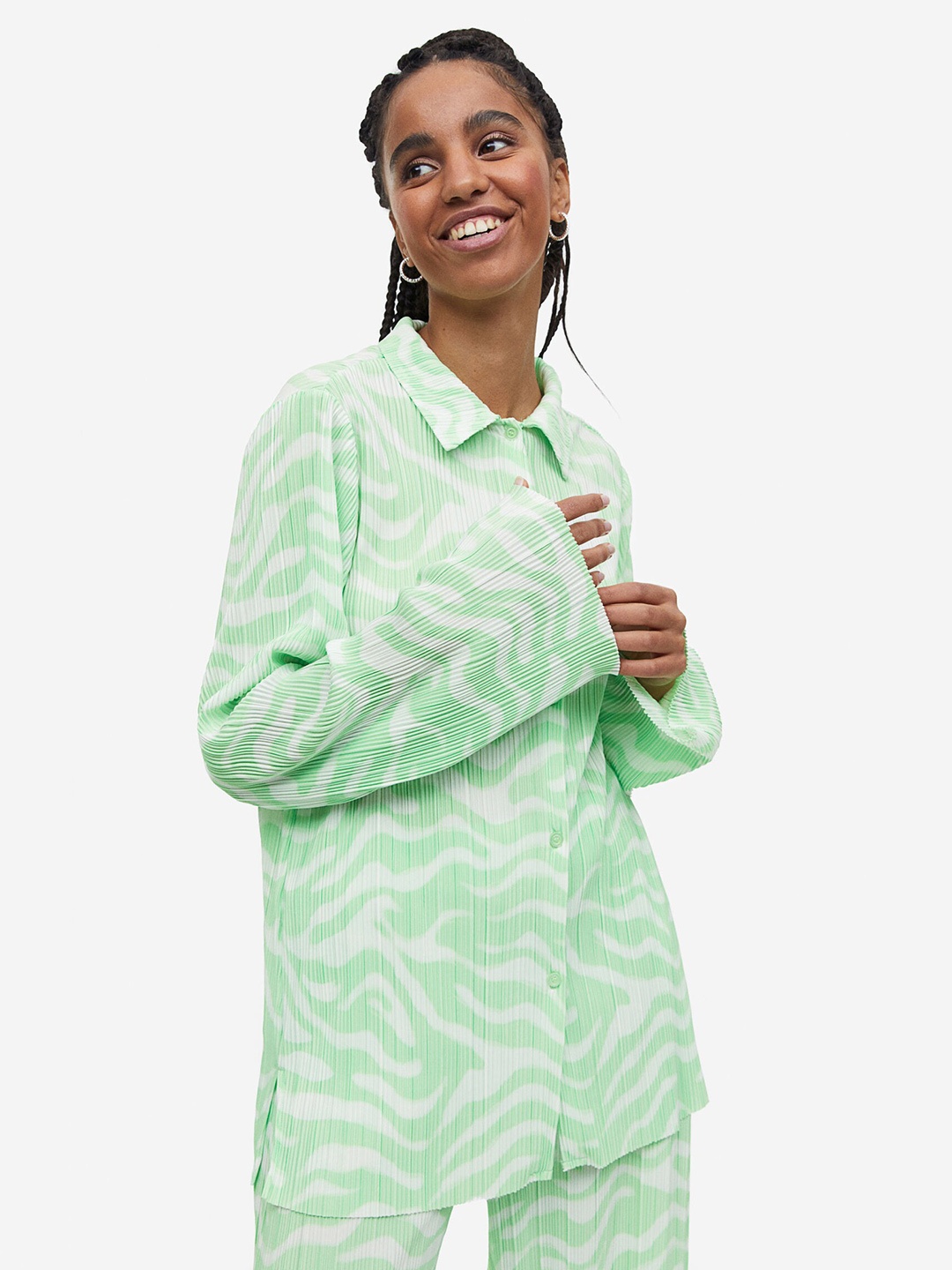 

H&M Printed Oversized Pleated Shirt, Green