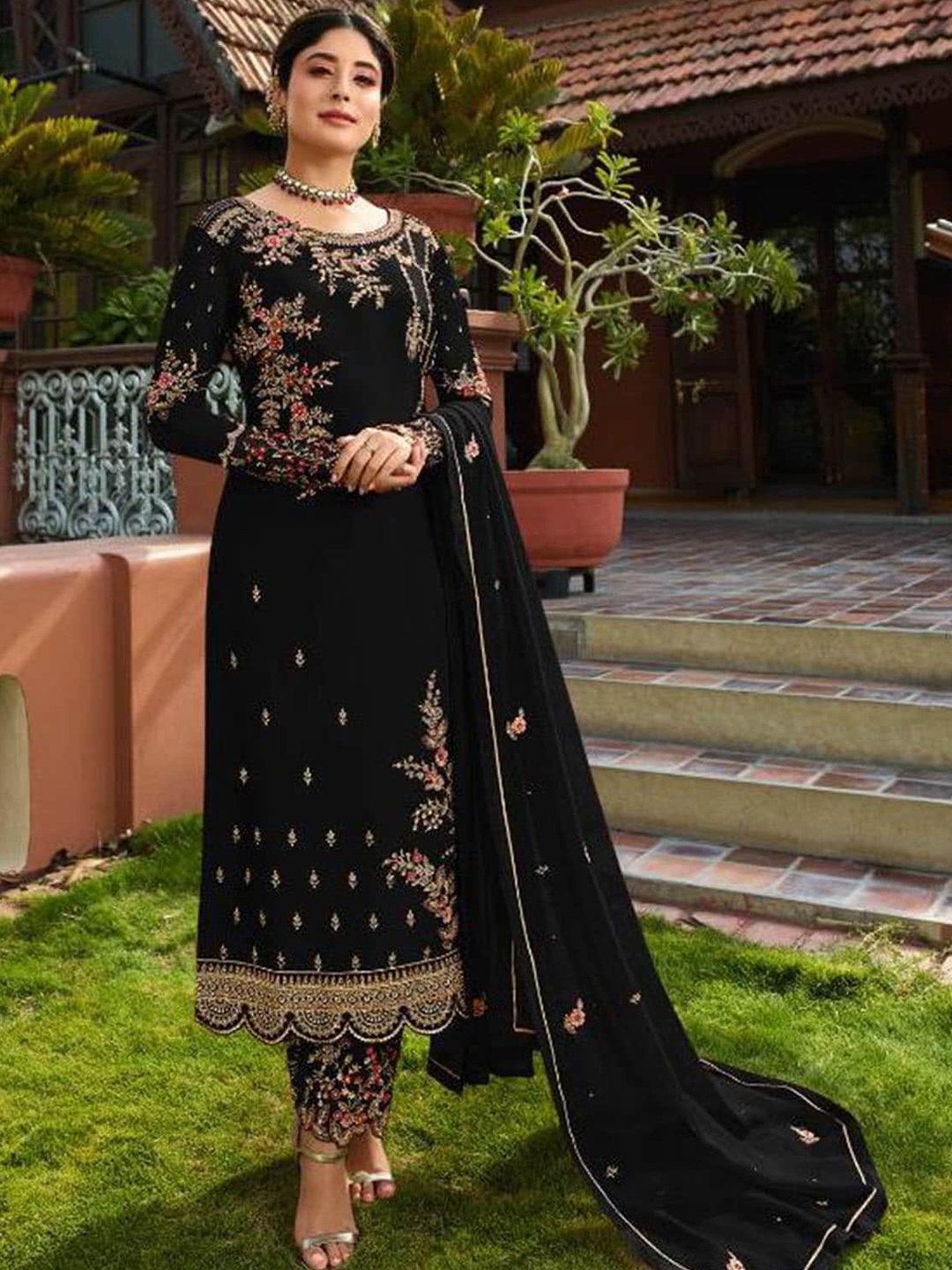 

ODETTE Women Black Embroidered Thread Work Kurta with Trousers & With Dupatta