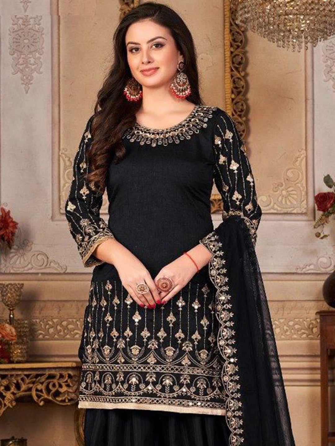 

ODETTE Women Black Ethnic Motifs Embroidered Kurta with Patiala & With Dupatta