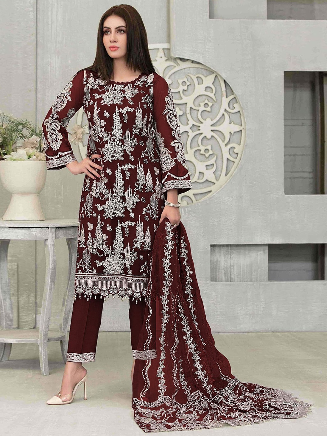 

ODETTE Women Maroon Floral Embroidered Kurta with Trousers & With Dupatta