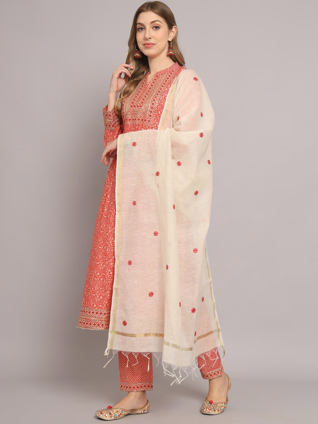 

Silai Bunai Women Red Kurta with Palazzos & With Dupatta