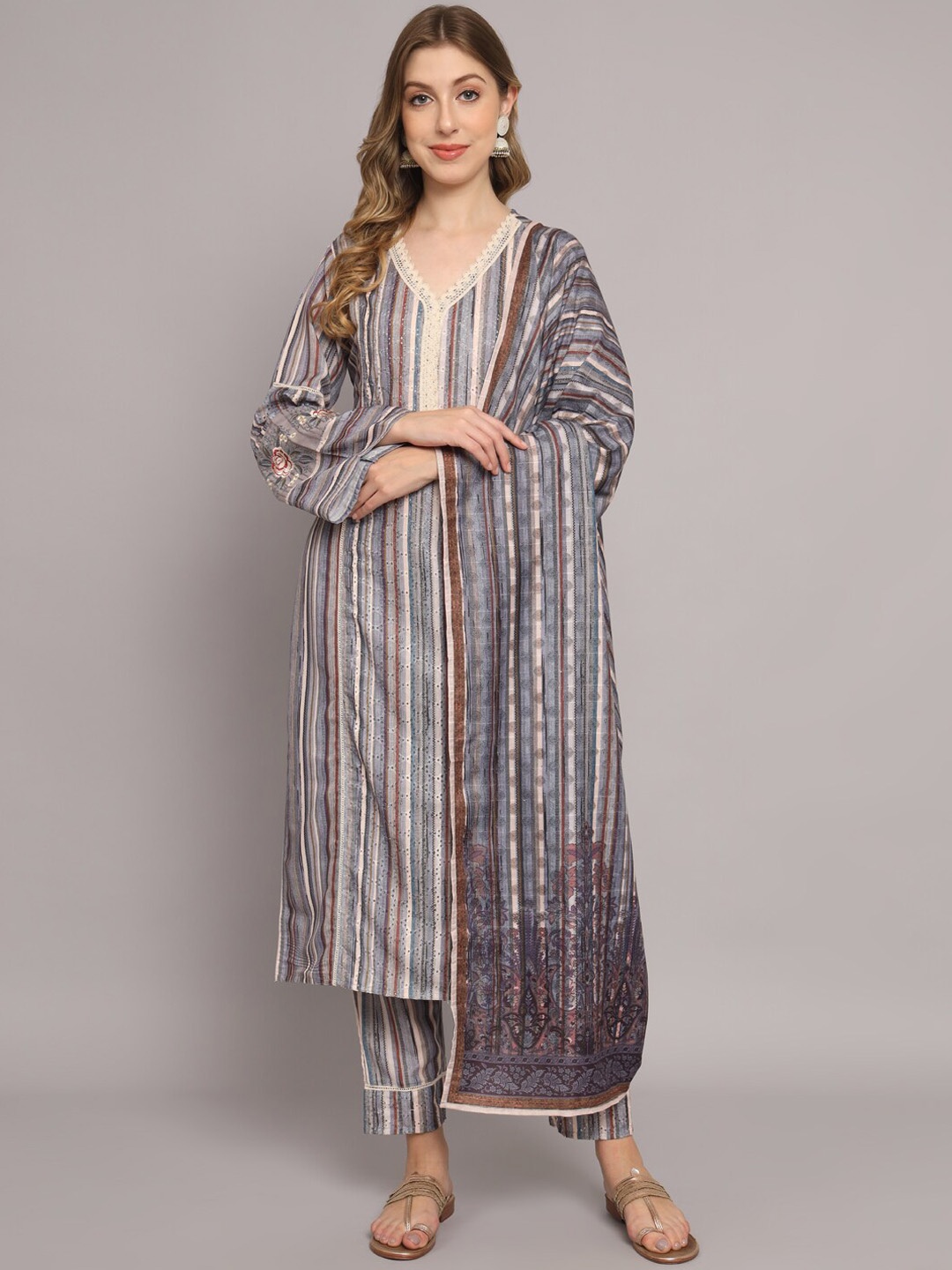 

Silai Bunai Women Grey Kurta with Palazzos & With Dupatta