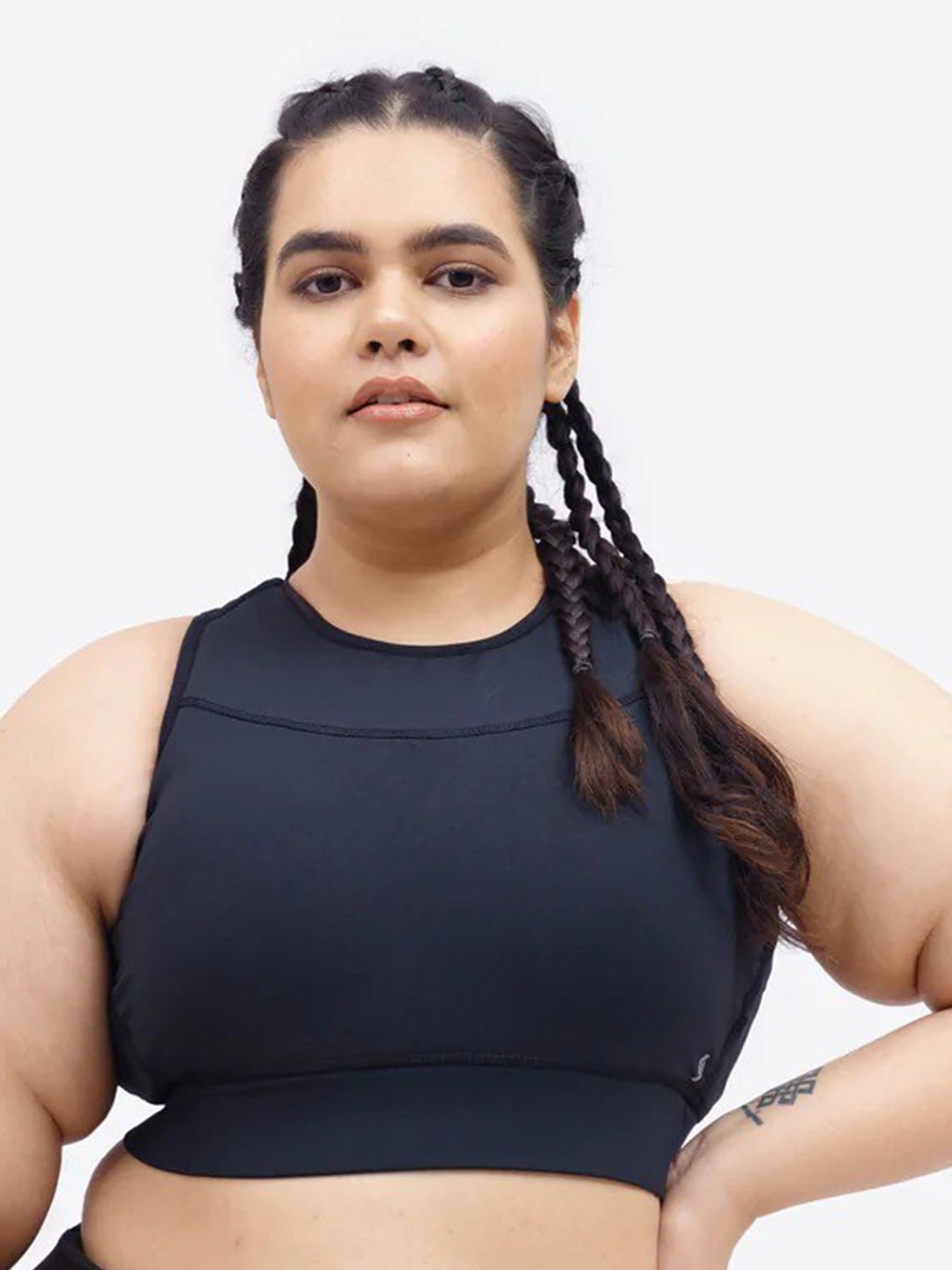 

SPIRIT ANIMAL Plus Size Non Padded Non-Wired Full Coverage Cross Strap Sports Bra, Black