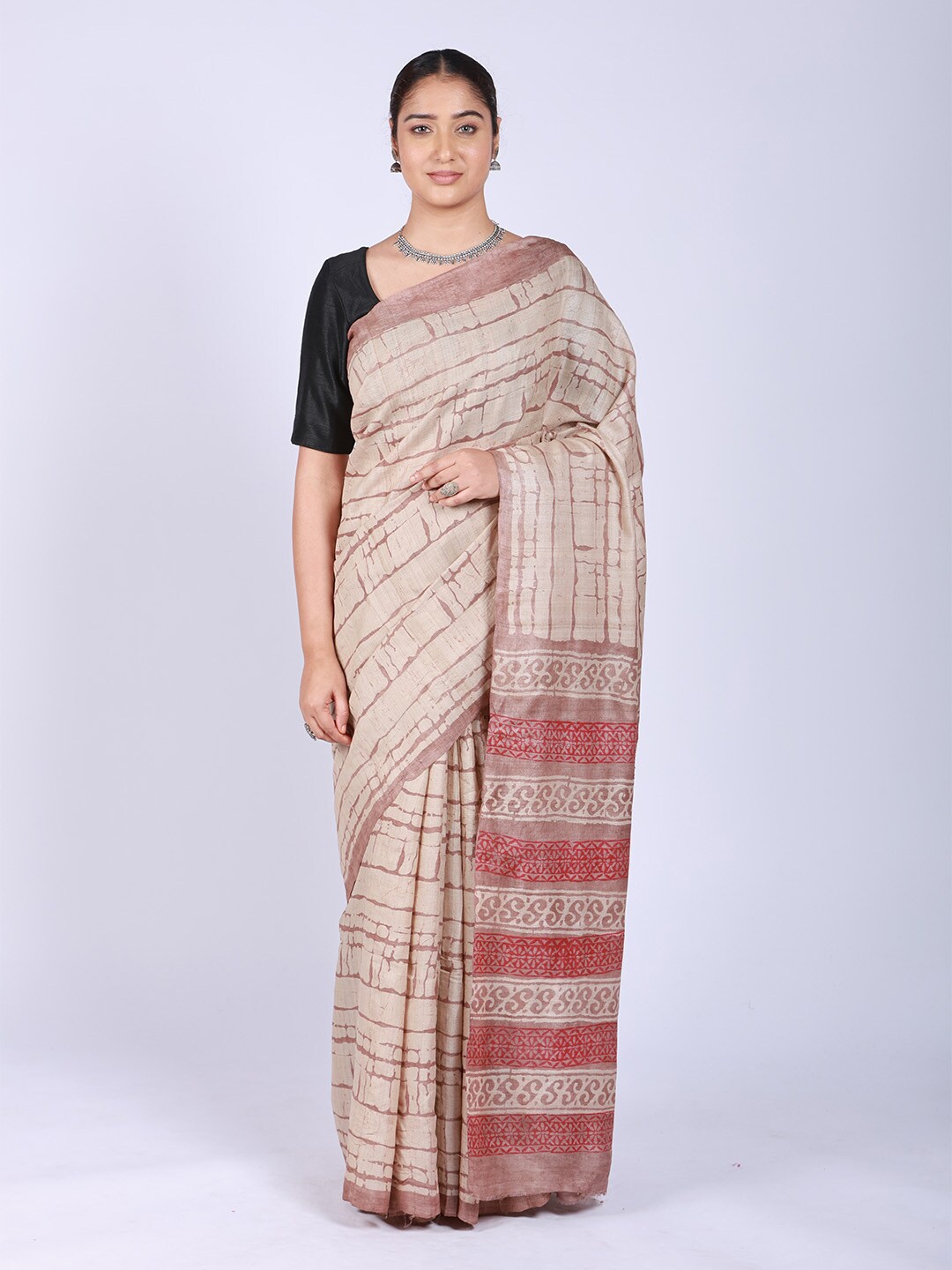 

ReshaWeaves Akola Printed Pure Silk Tussar Saree, Beige