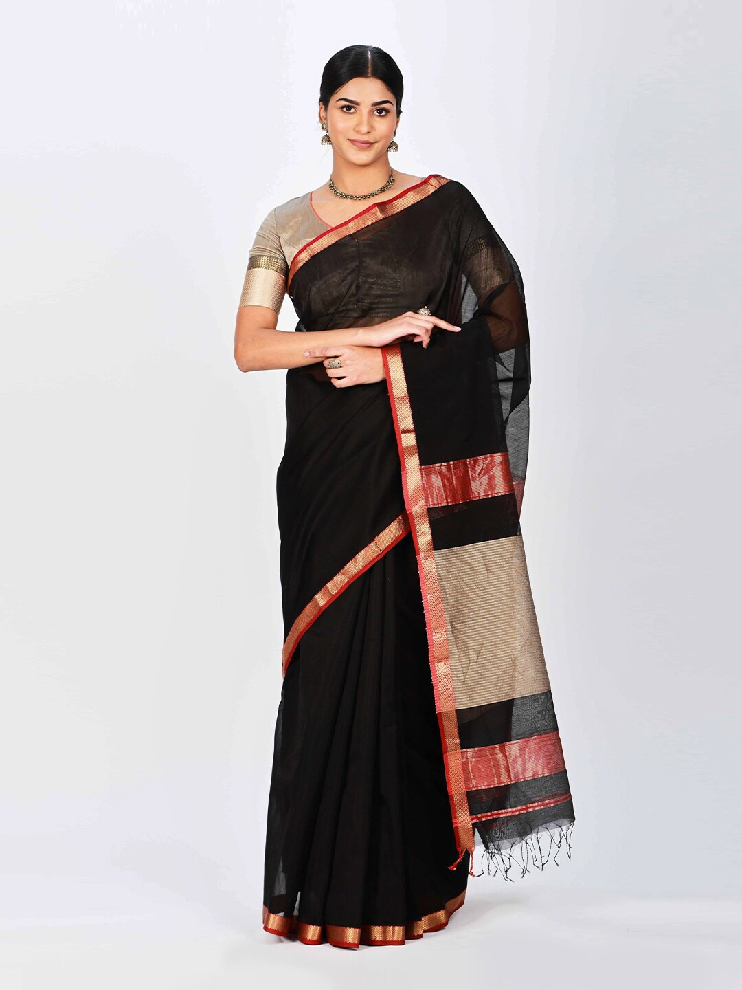 

ReshaWeaves Woven Boder Zari Maheshwari Saree, Black