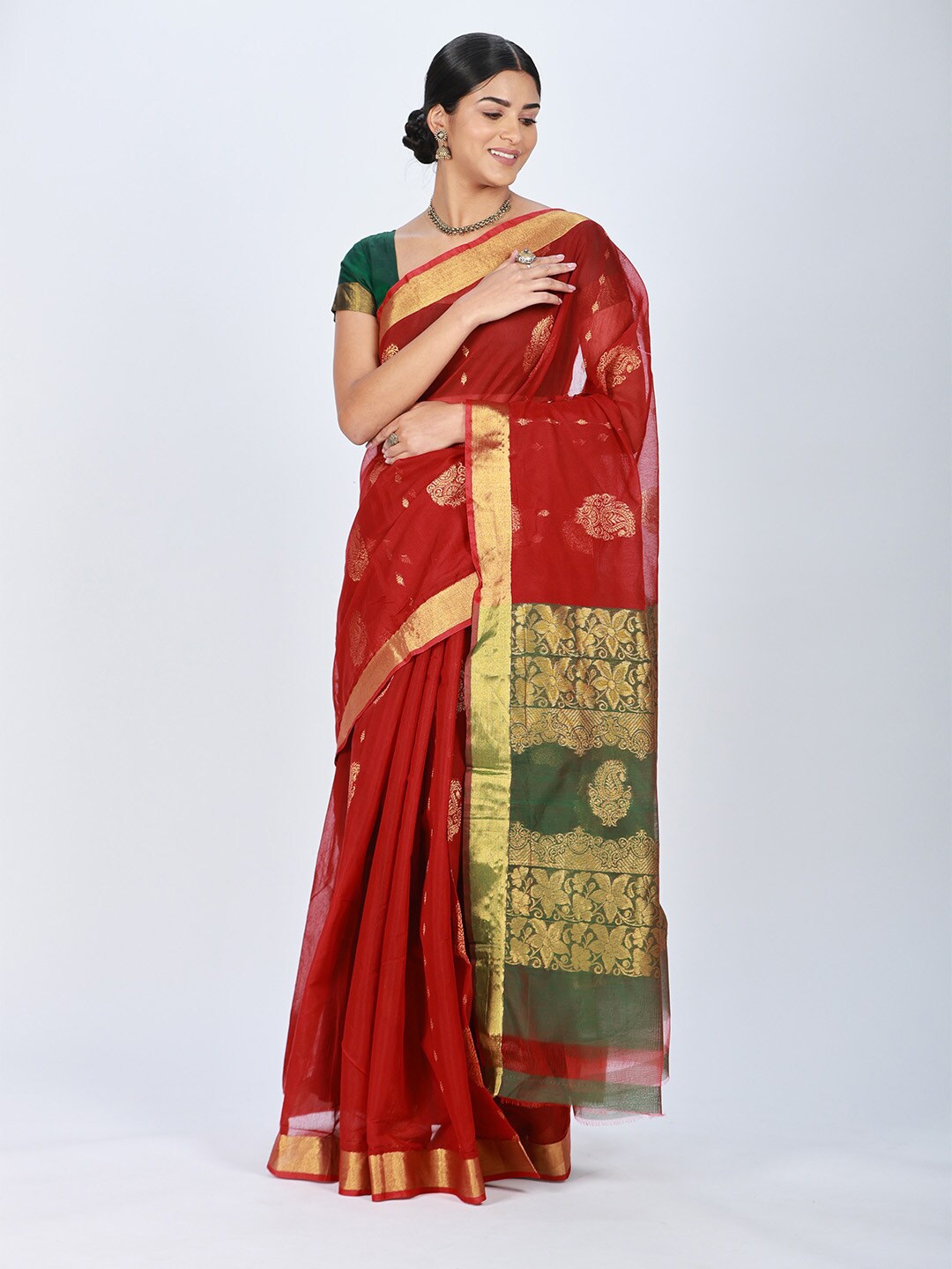 

ReshaWeaves Paisley Woven Design Zari Pure Cotton Kota Saree, Red
