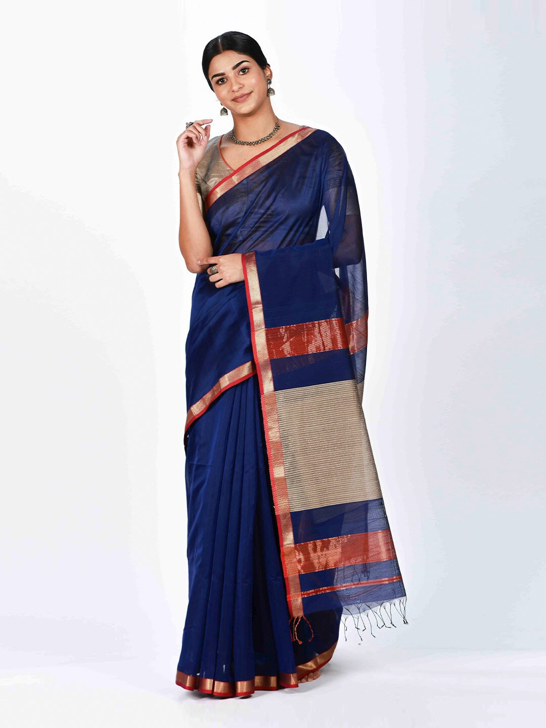 

ReshaWeaves Zari Silk Cotton Maheshwari Saree, Navy blue