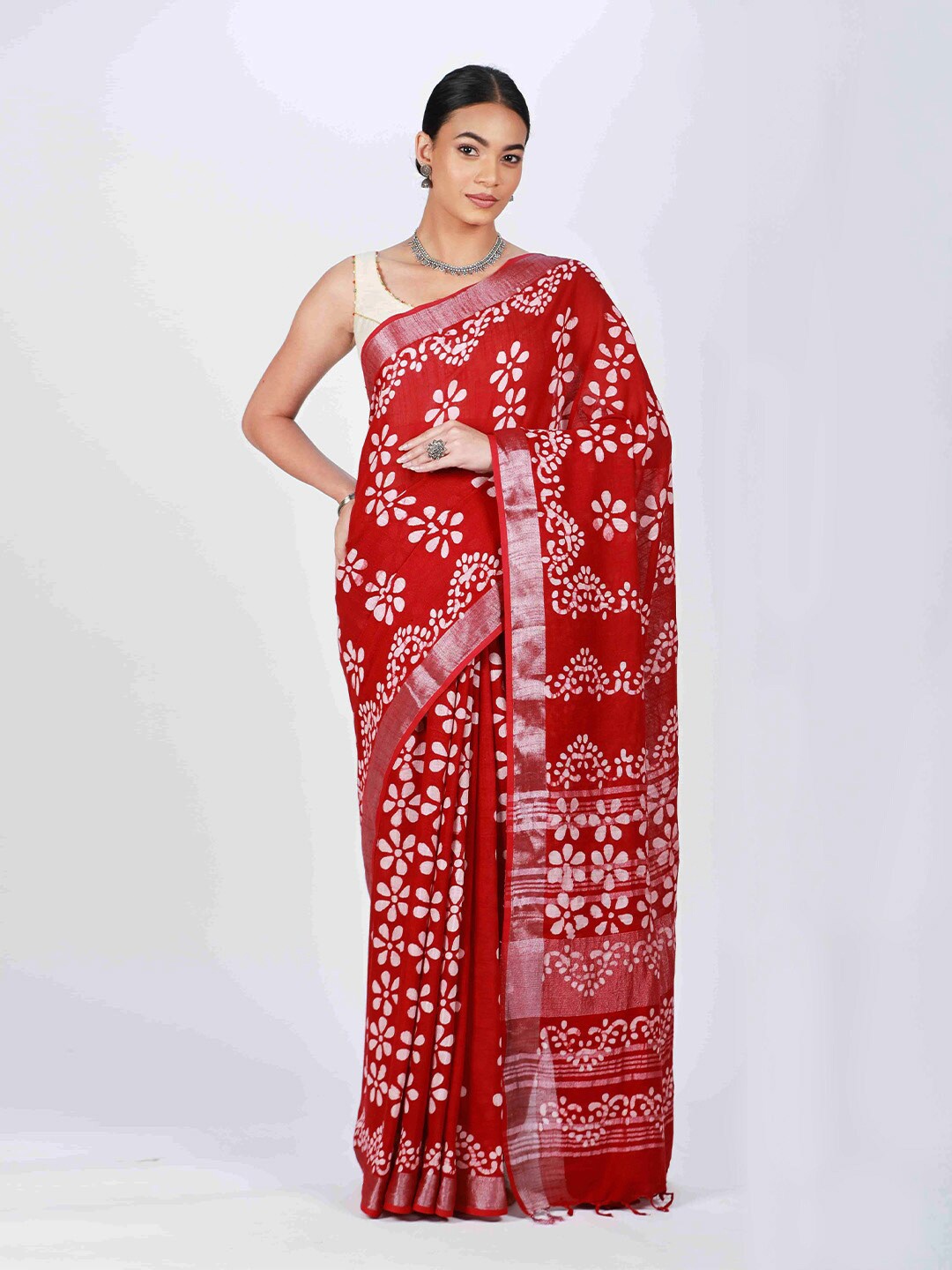 

ReshaWeaves Batik Printed Zari Pure Linen Saree, Red