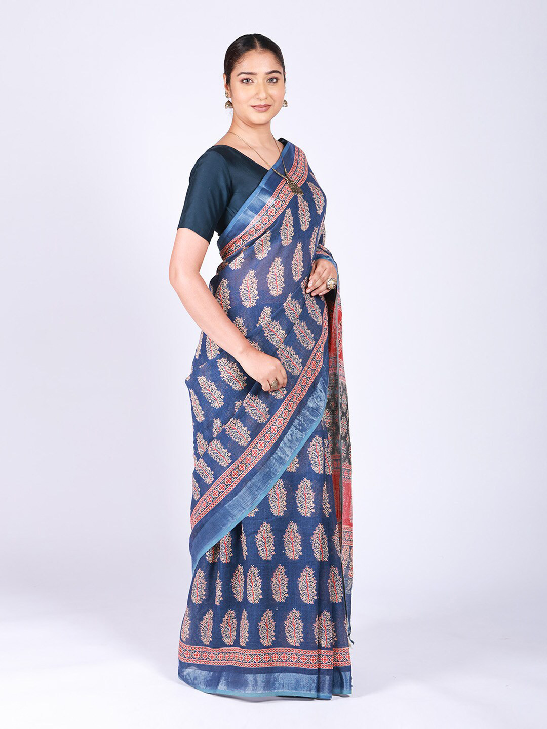 

ReshaWeaves Ethnic Motifs Printed Zari Pure Linen Block Print Saree, Blue