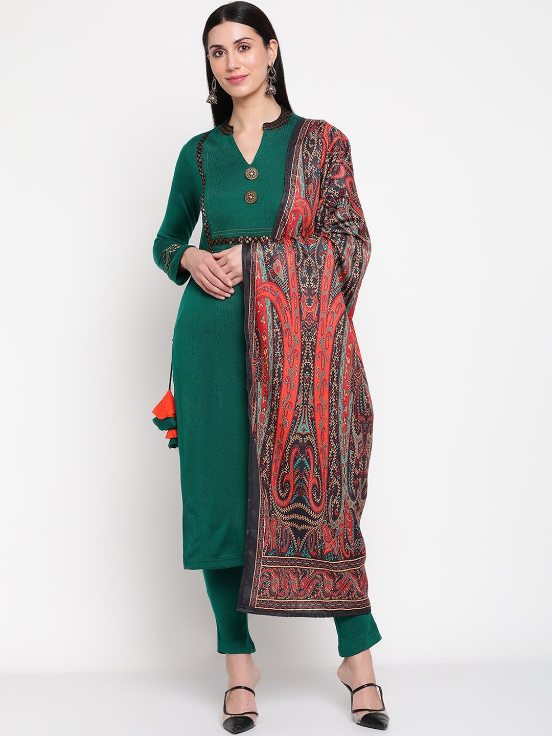 

Be Indi Women Solid Straight Winter Kurta with Trousers & Dupatta, Green