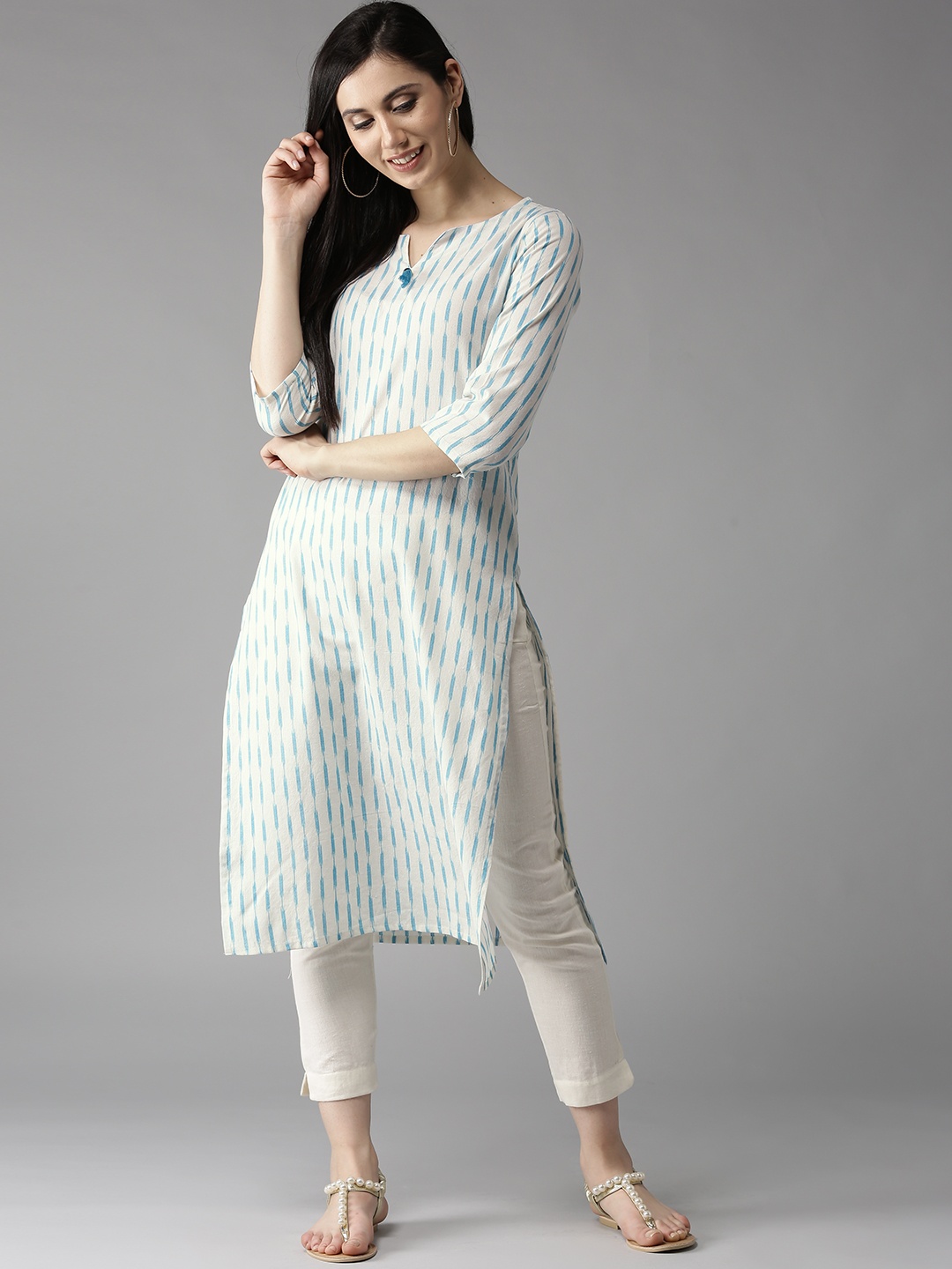 

HERE&NOW Women White & Turquoise Blue Ikat Print Straight Kurta