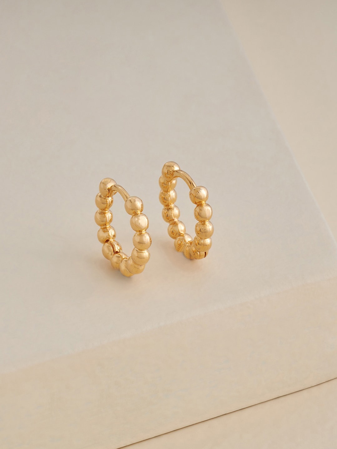 

Kushal's Fashion Jewellery Gold-Plated Contemporary Hoop Earrings