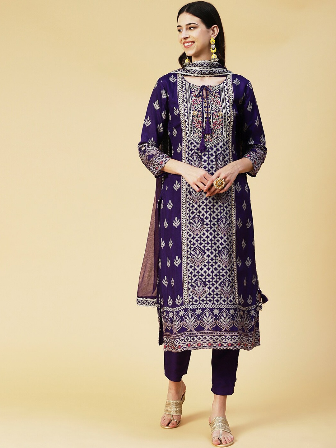 

Envy Me by FASHOR Ethnic Motifs Printed Thread Work Straight Kurta With Trouser & Dupatta, Violet