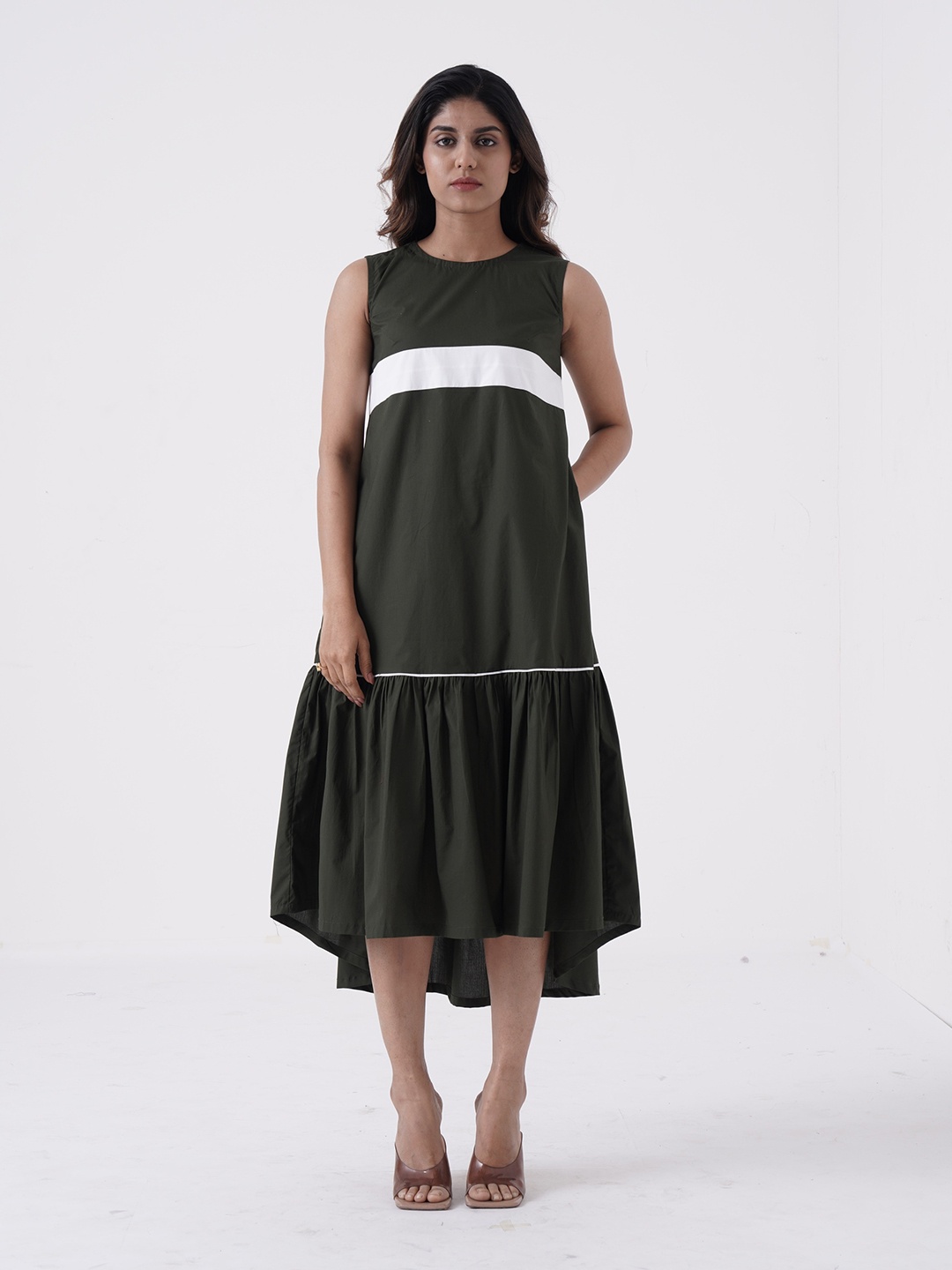 

the kaatn trail Boat Neck Sleeveless High-Low Dress, Olive