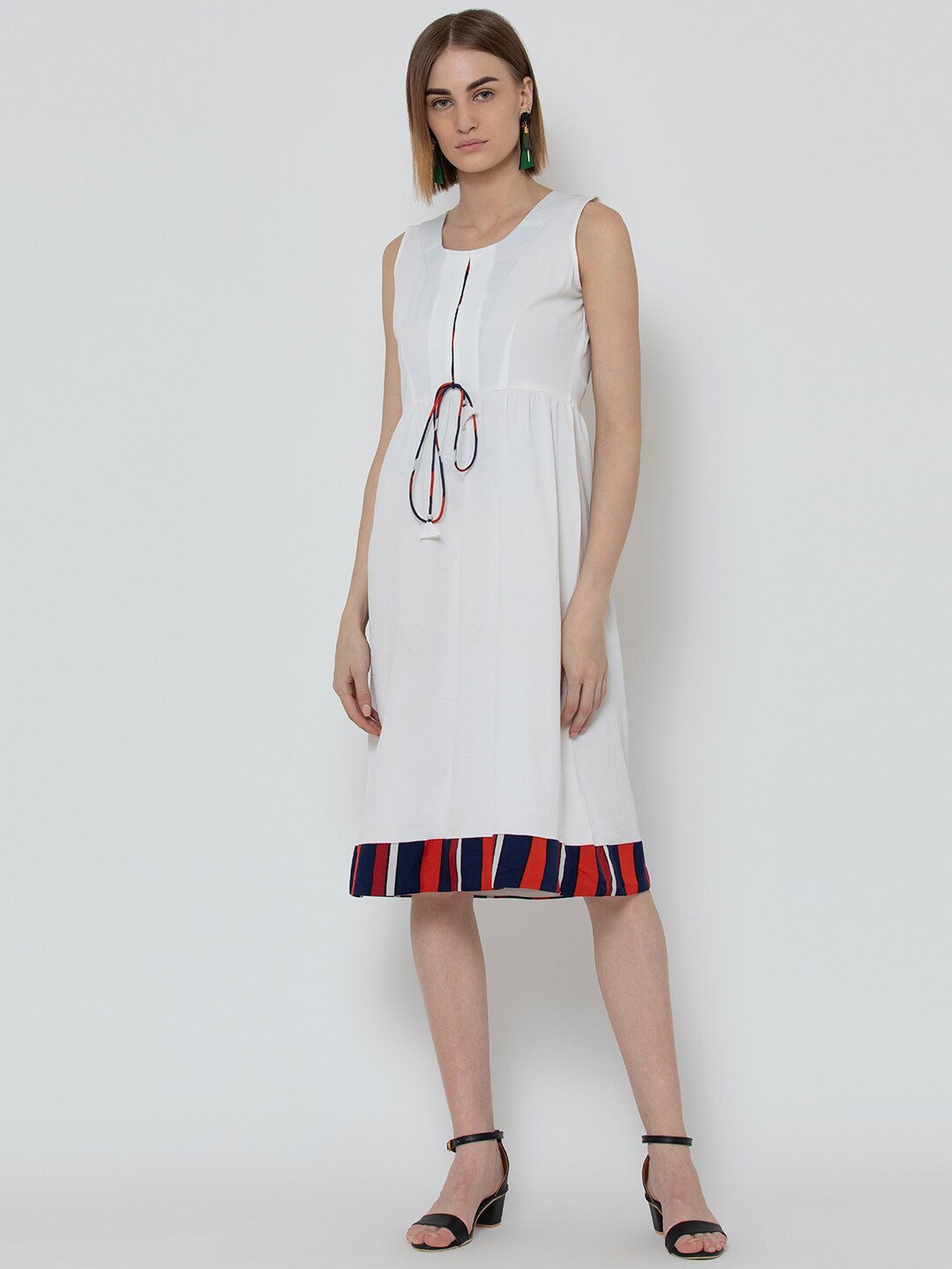 

DODO & MOA Tie-Ups Detail Georgette A-Line Dress, White