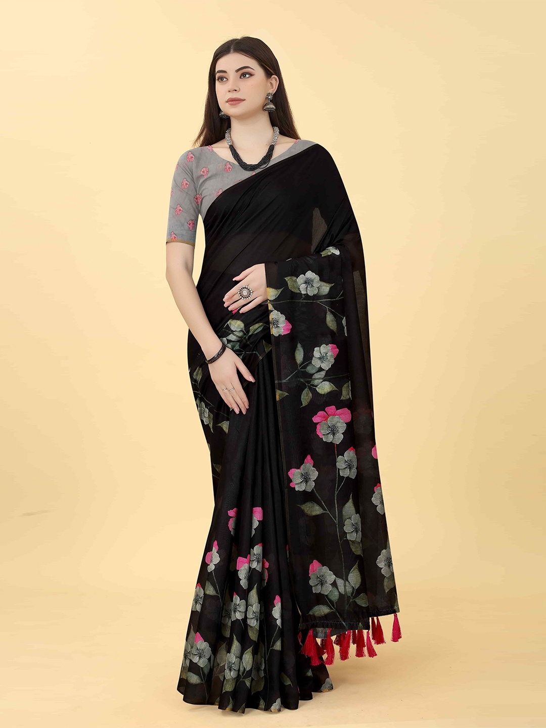 

Silk Land Floral Printed Saree, Black