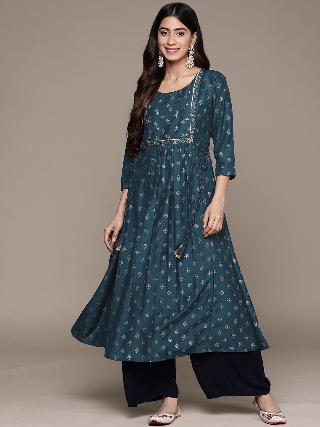 

Ishin Women Teal Embellished Kurta