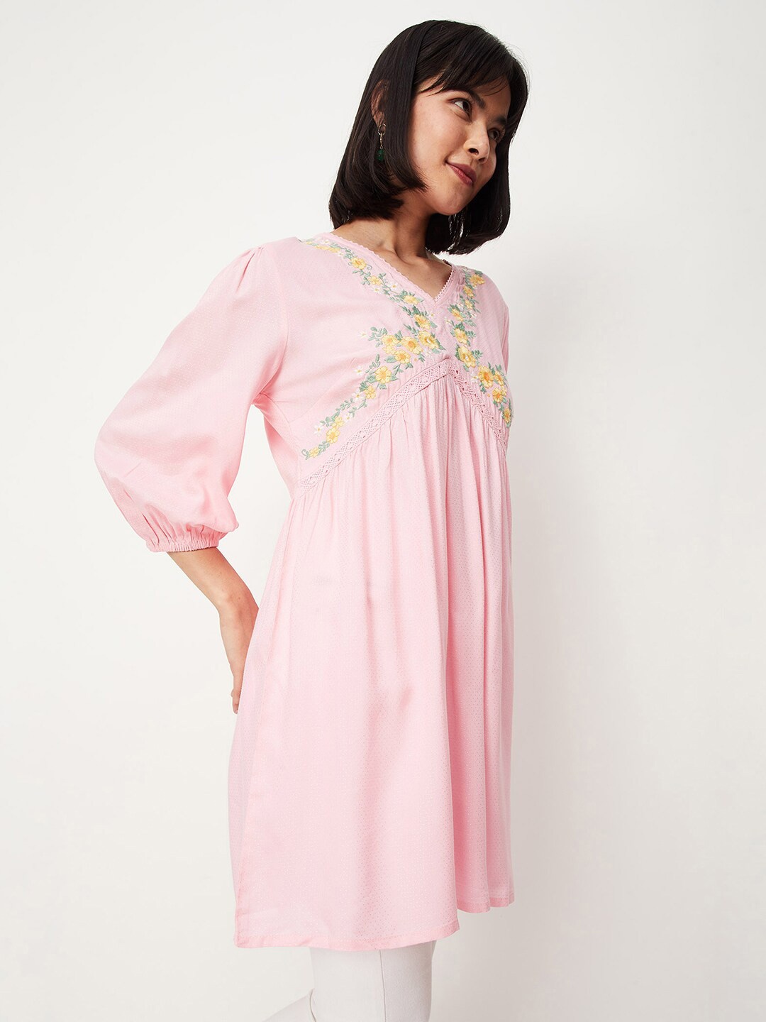 

max Floral Embroidered V-Neck Tunic, Pink