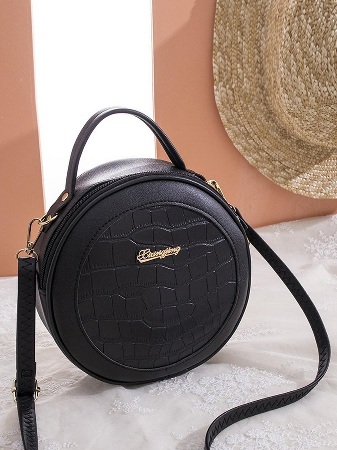 

Diva Dale PU Sling Bag, Black