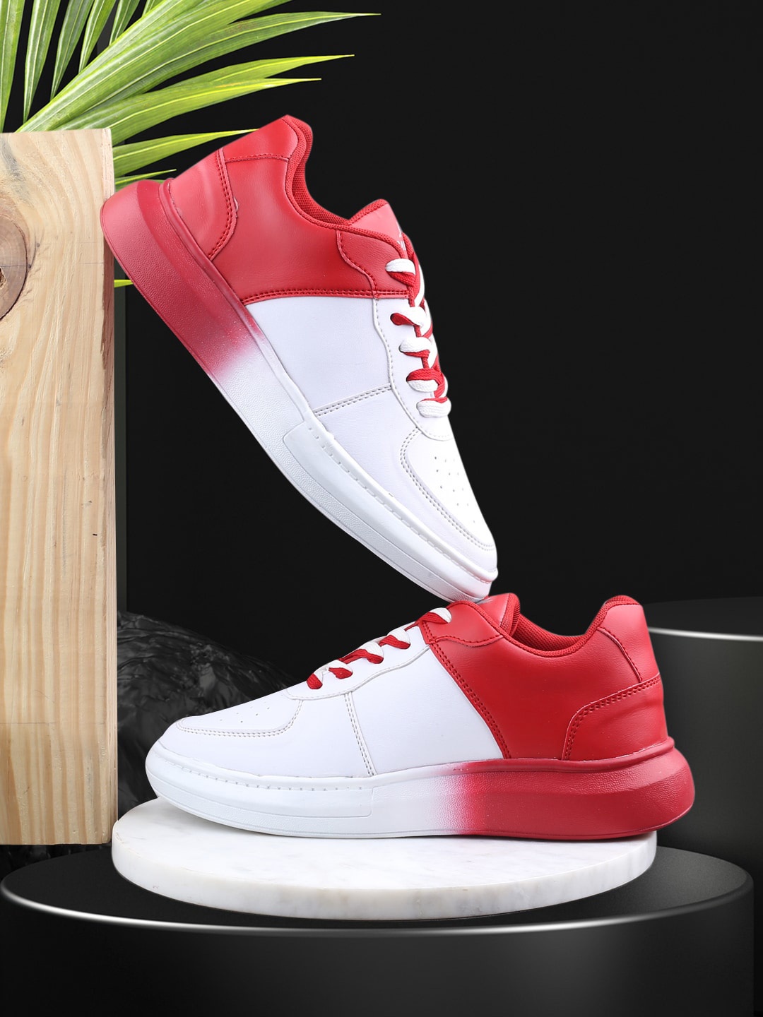 

Woakers Men Colourblocked Waterproof Lining Sneakers, Red
