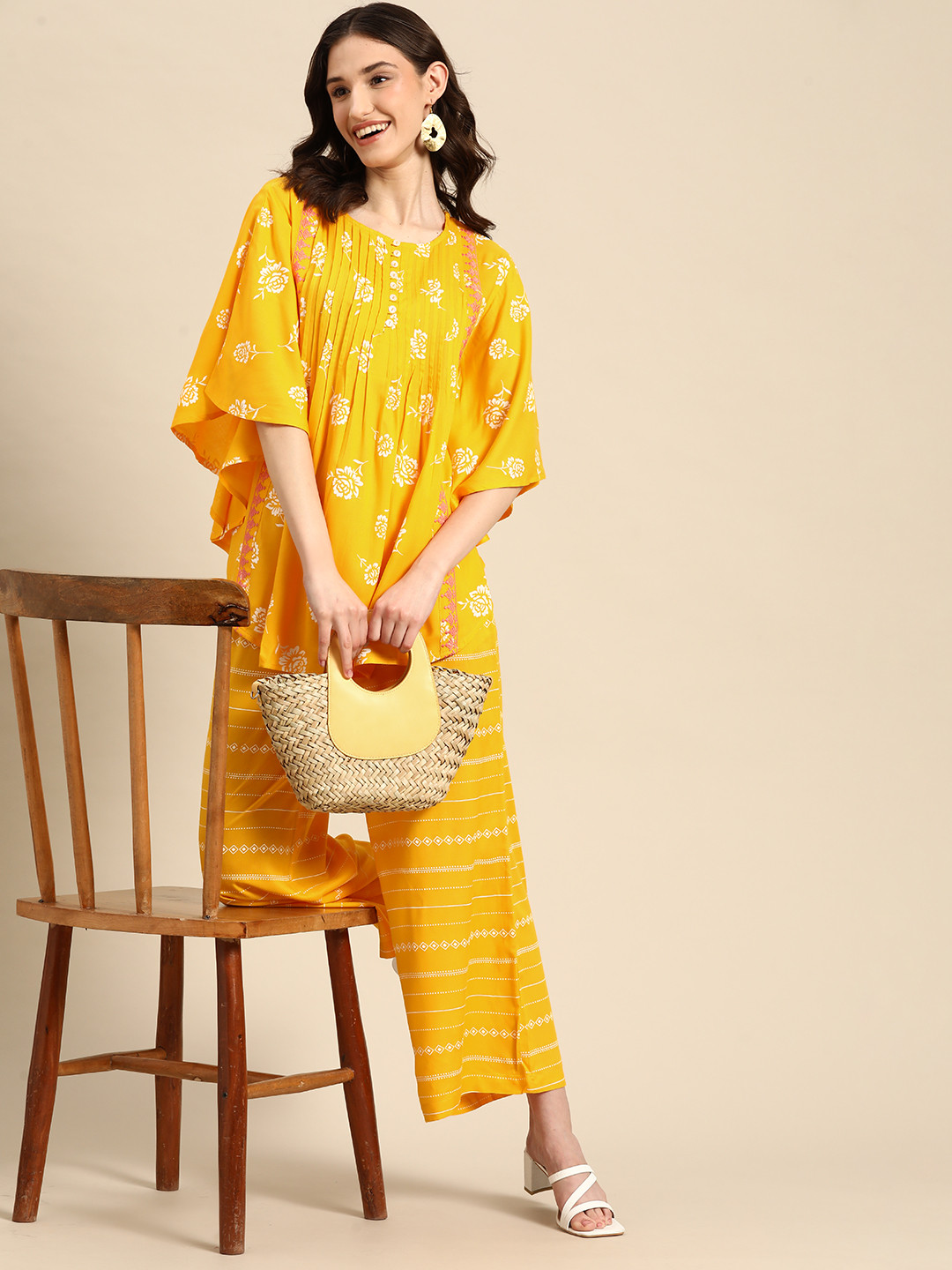 

Sangria Printed Top with Trousers, Yellow