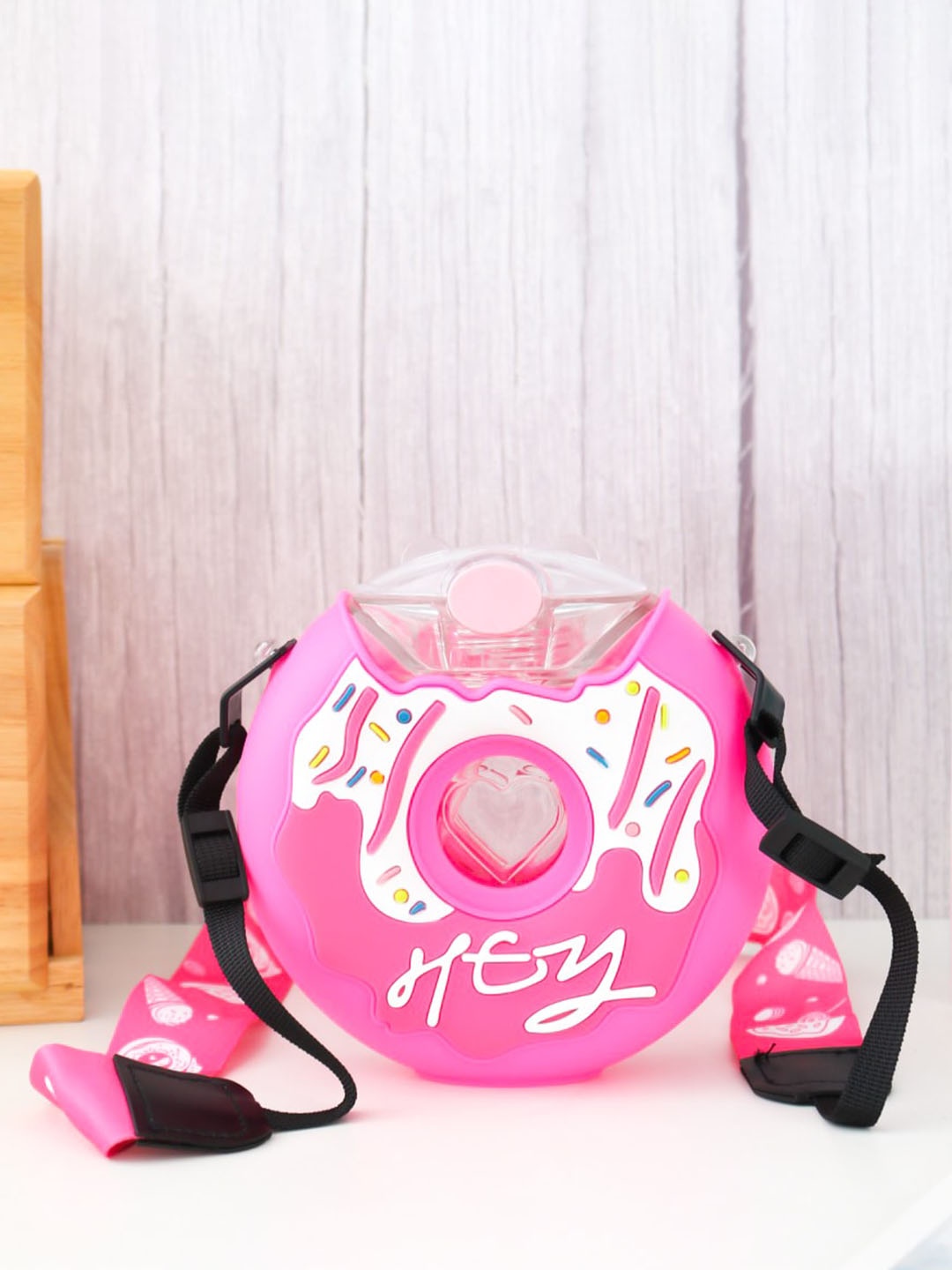 

Yellow Bee Pink & White Plastic Donut Shaped Flask Water Bottle 380 ml