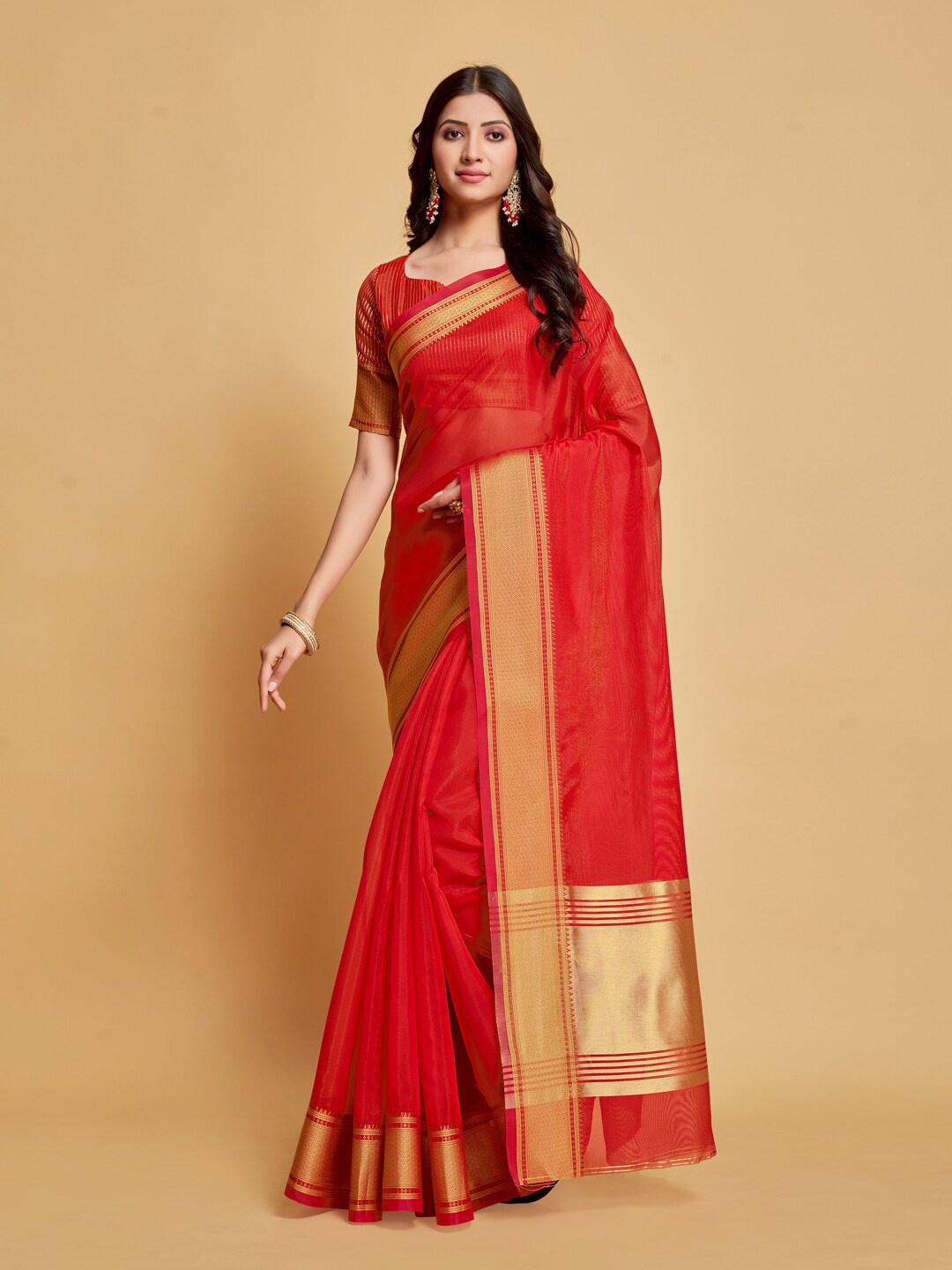 

GAJARAI Red & Gold-Toned Zari Organza Banarasi Saree