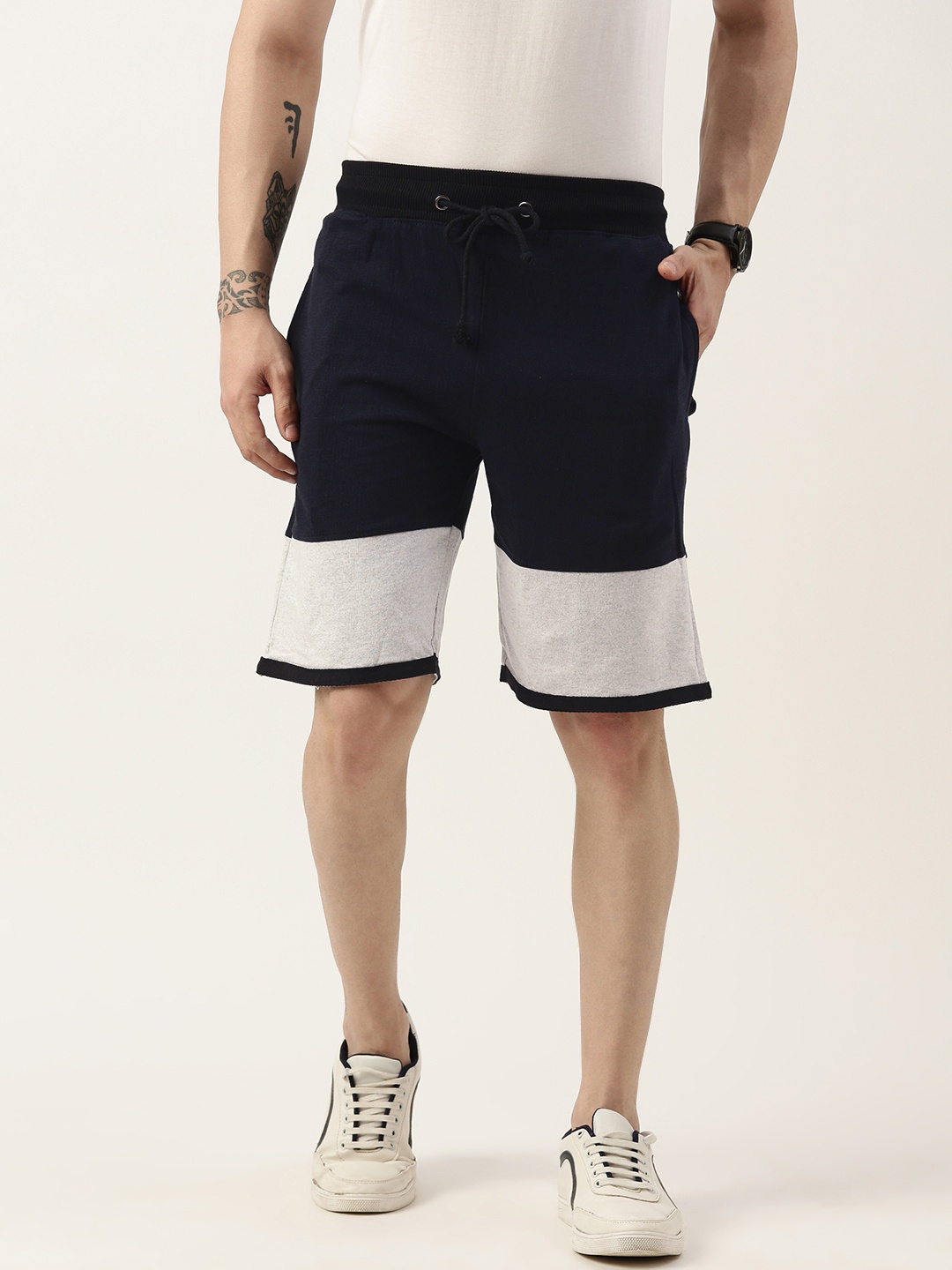 

ARISE Colourblocked Regular Fit Shorts, Navy blue