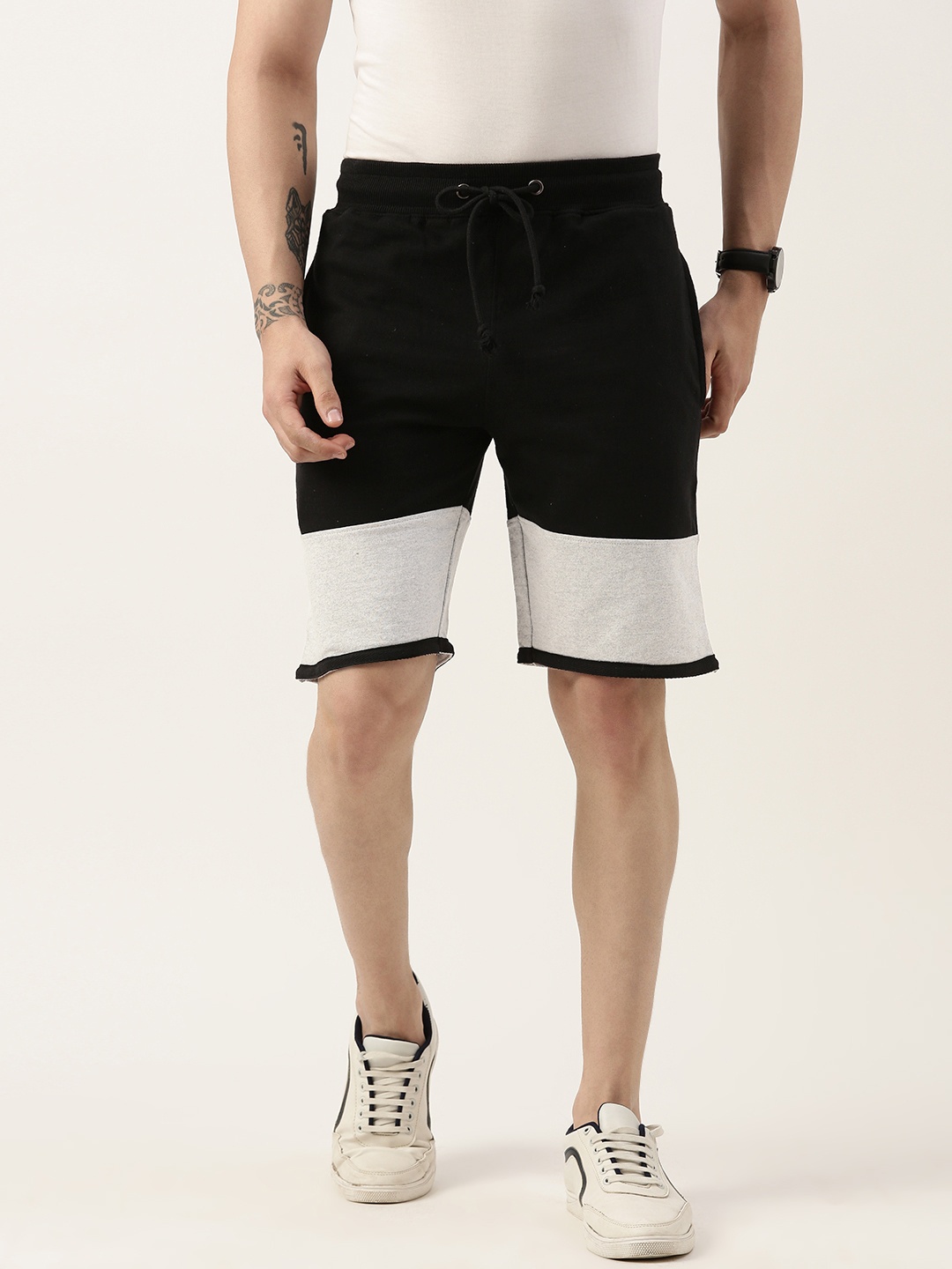 

ARISE Colourblocked Regular Fit Shorts, Black