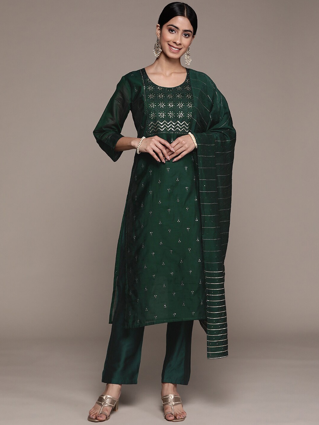 

Ishin Ethnic Motifs Embroidered Sequinned Kurta with Trousers & Dupatta, Green