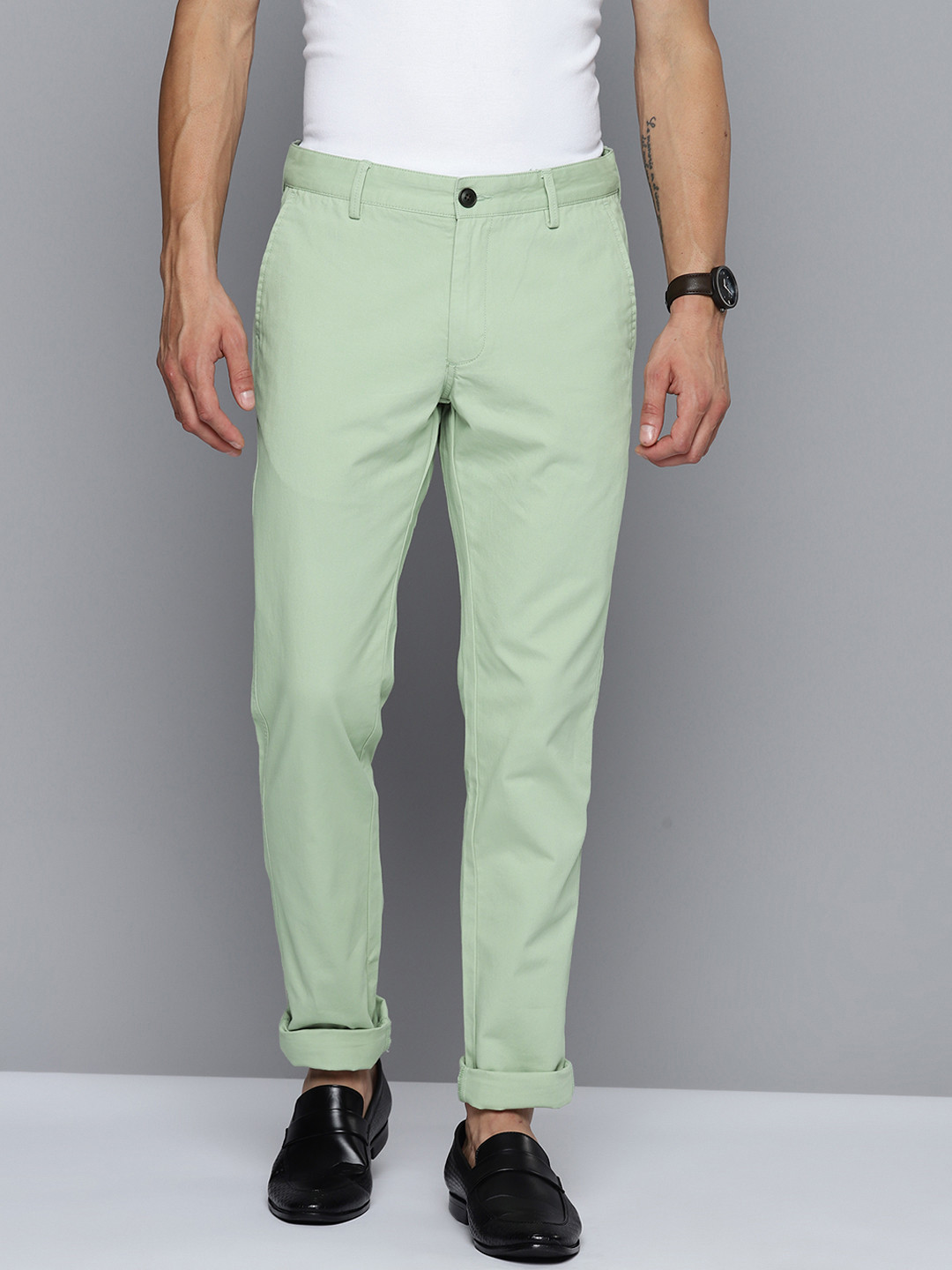 

Indian Terrain Men Brooklyn Slim Fit Pure Cotton Trousers, Green