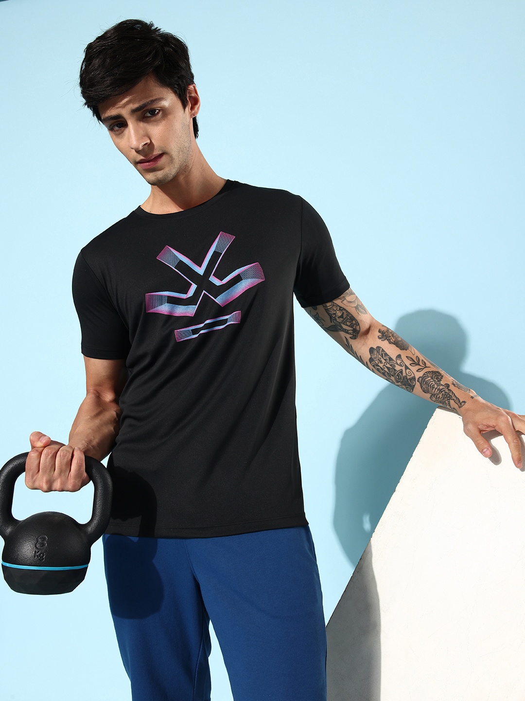 

WROGN ACTIVE Brand Logo Printed Slim Fit T-shirt, Black