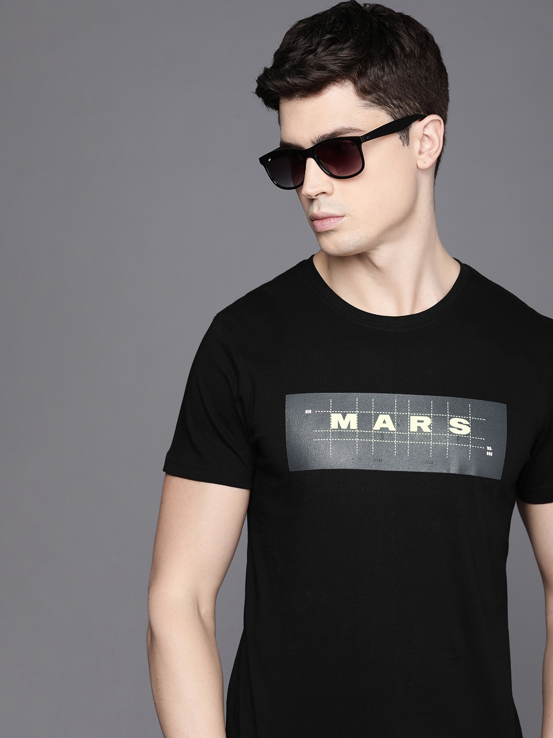 

WROGN Men Pure Cotton Typography Printed Round Neck Slim Fit T-shirt, Black