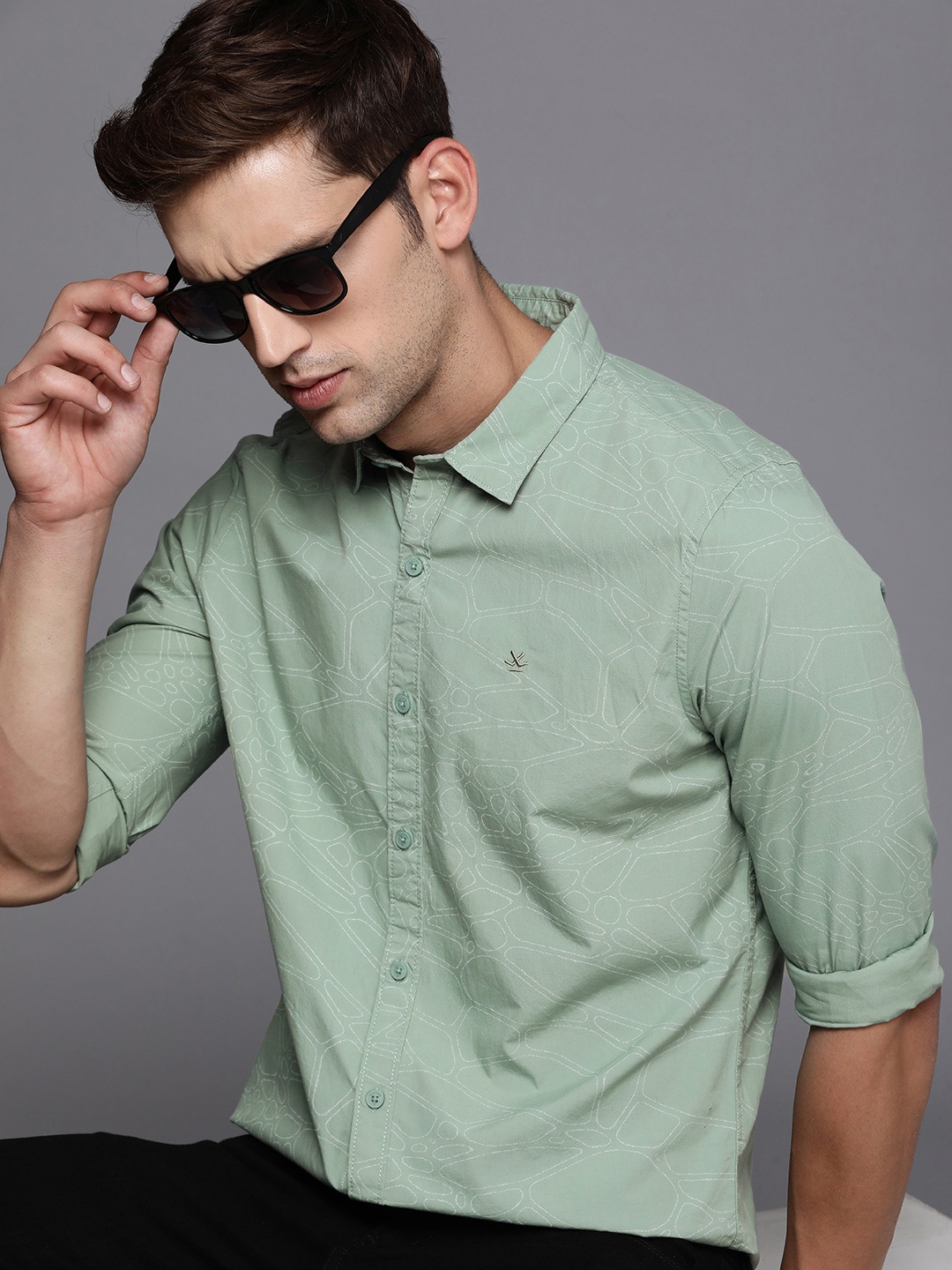 

WROGN Slim Fit Geometric Printed Pure Cotton Casual Shirt, Green