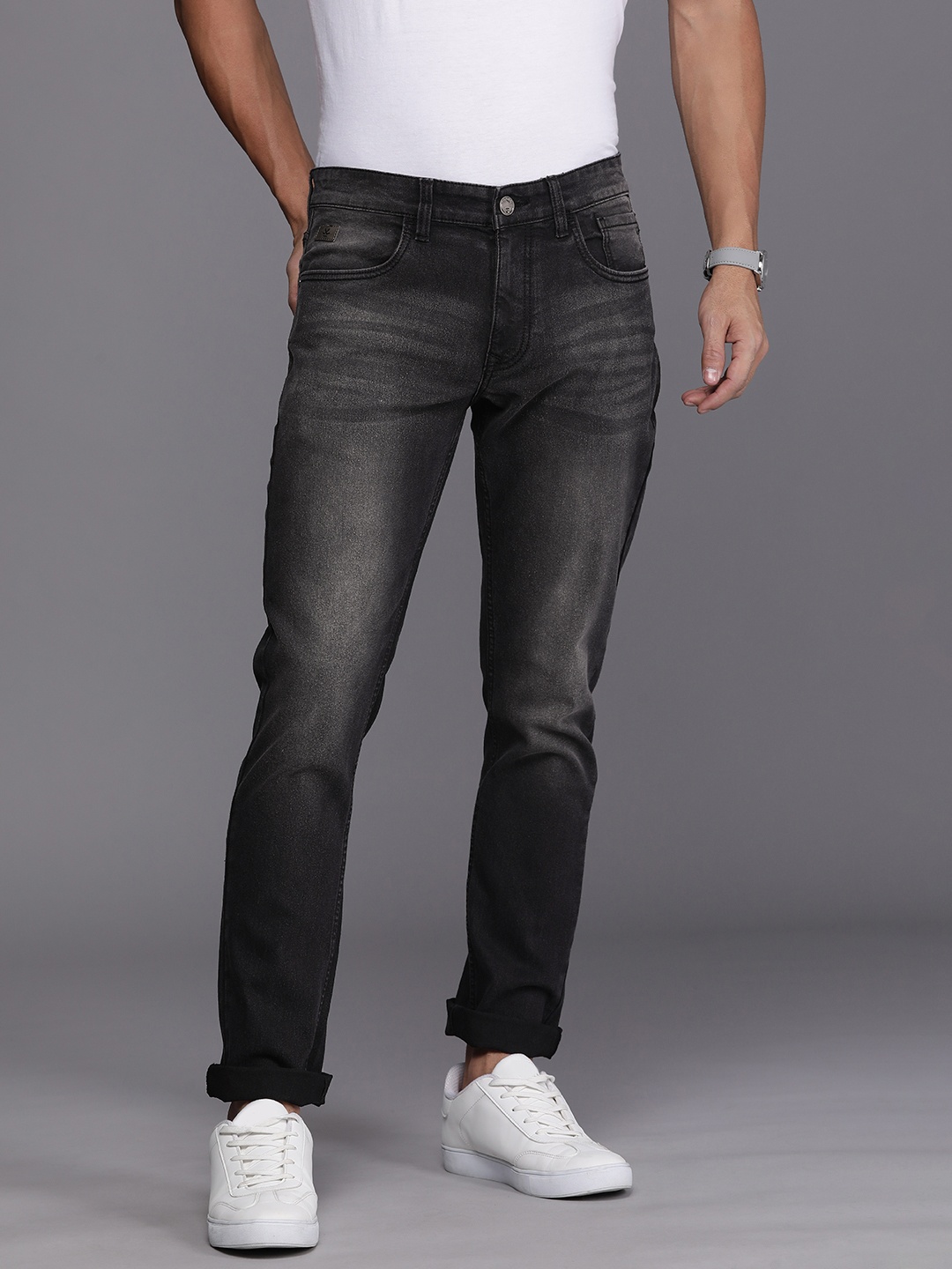 

WROGN Men Mid-Rise Slim Fit Heavy Fade Stretchable Jeans, Black