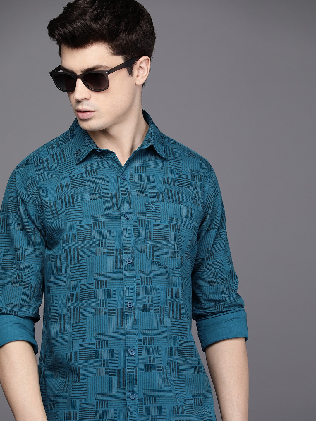

WROGN Men Pure Cotton Printed Slim Fit Casual Shirt, Teal
