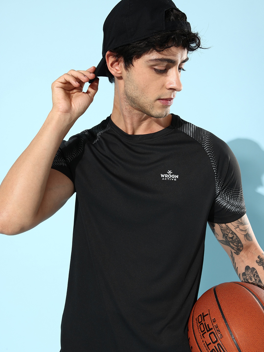 

WROGN ACTIVE Men Dry Pro Raglan Sleeves Slim Fit Sports T-shirt, Black