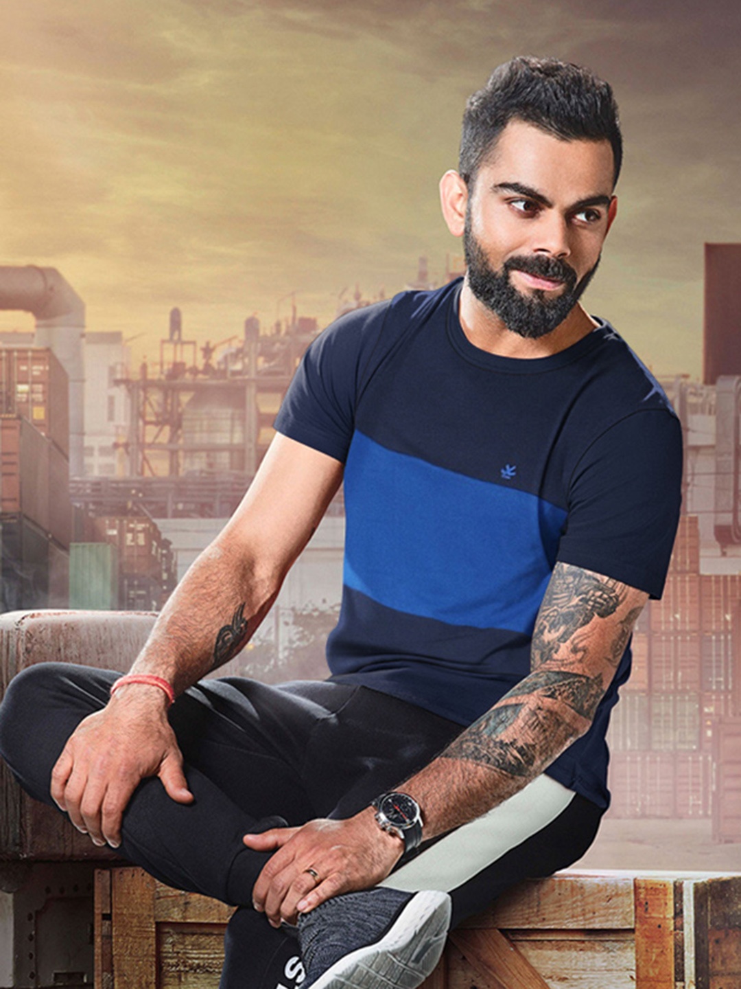 WROGN Men Pure Cotton Colourblocked Slim Fit T-shirt, Navy blue
