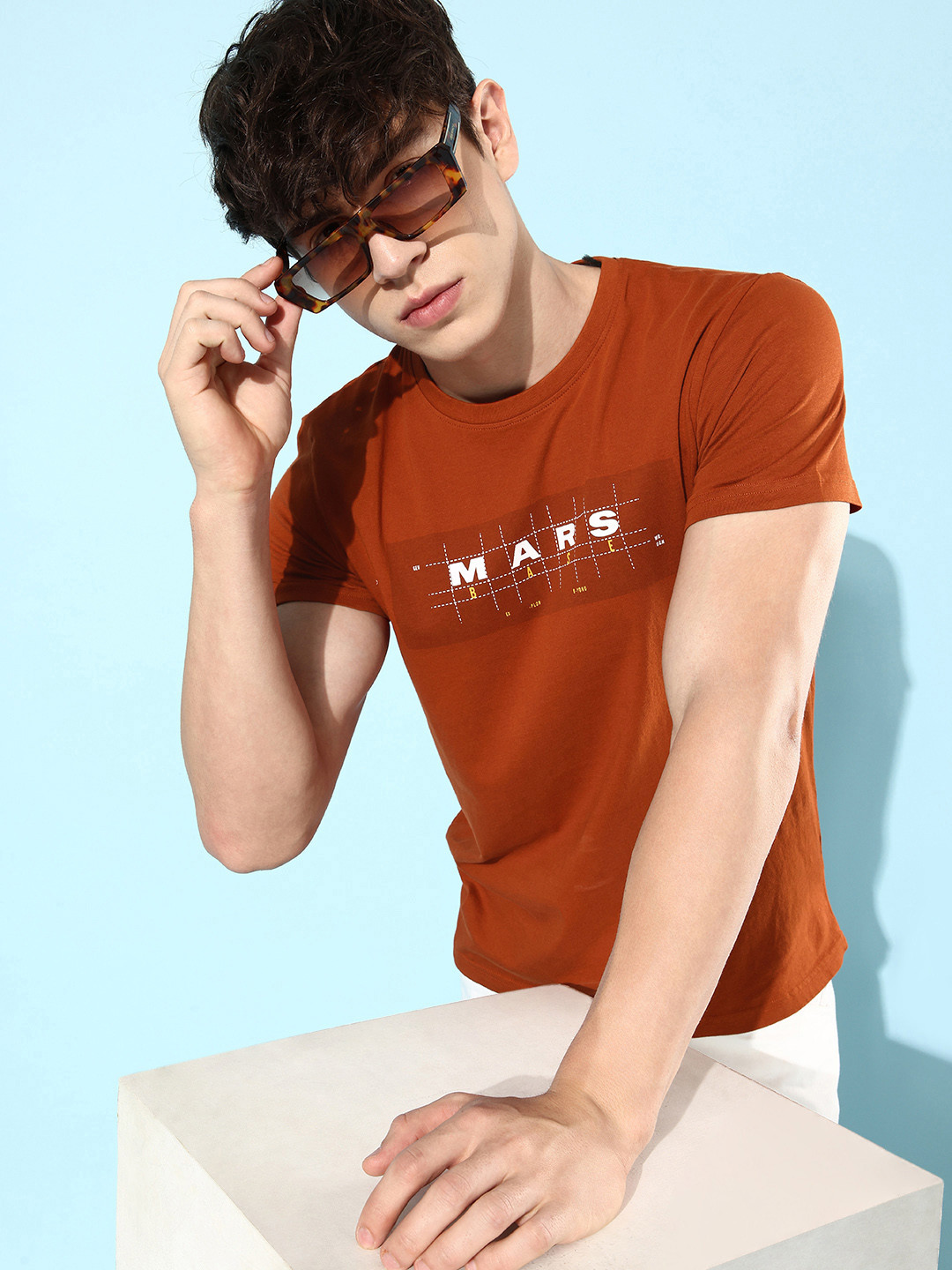 

WROGN Earthy Rust Red Typography Printed Pure Cotton Summer Snapshot Slim Fit T-shirt