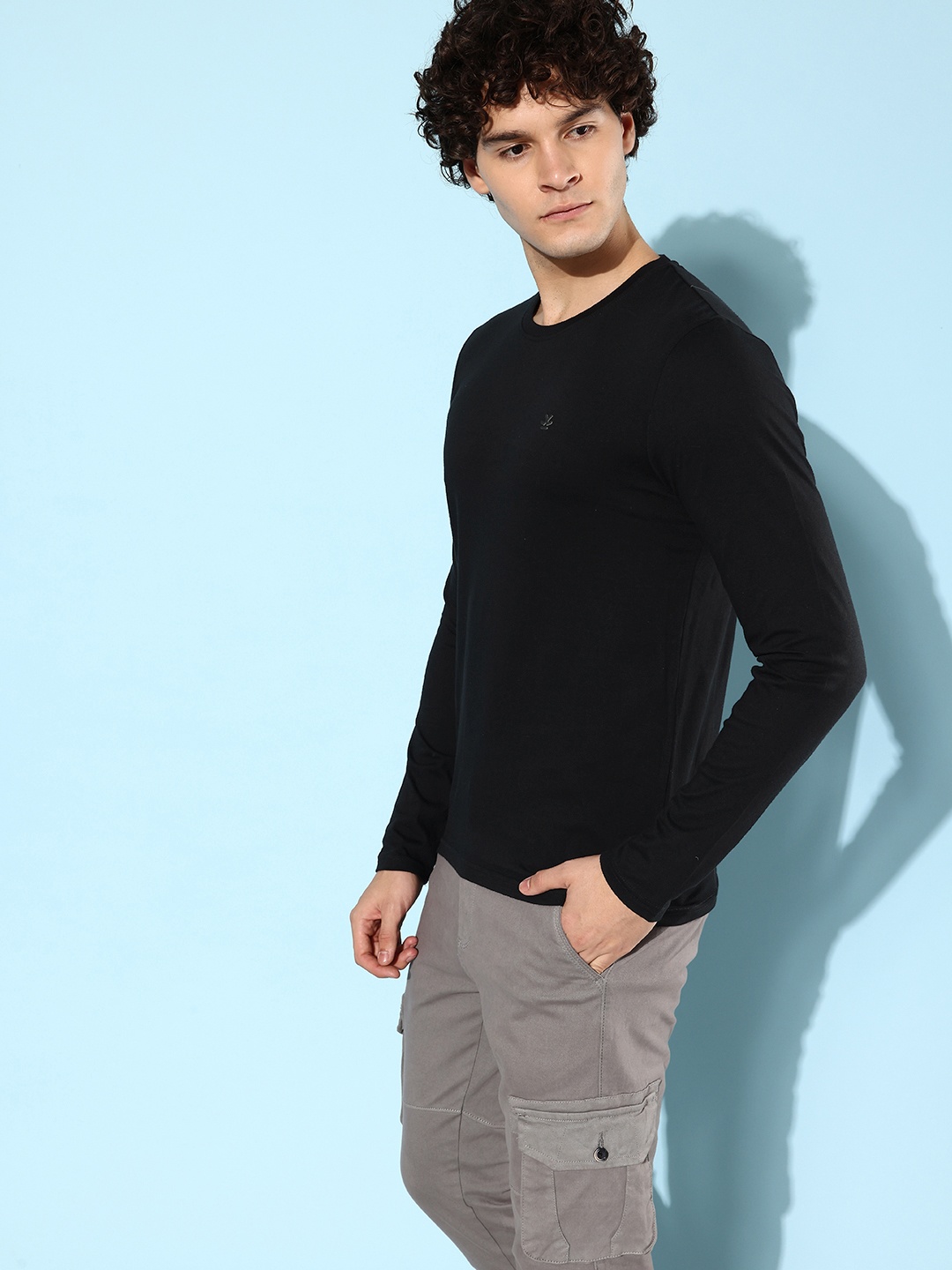 

WROGN Brand Logo Printed Pure Cotton Slim Fit T-shirt, Black