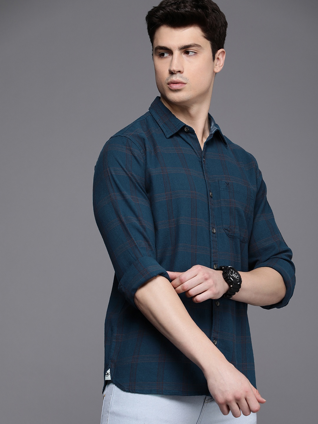 

WROGN Spread Collar Slim Fit Checked Casual Shirt, Navy blue