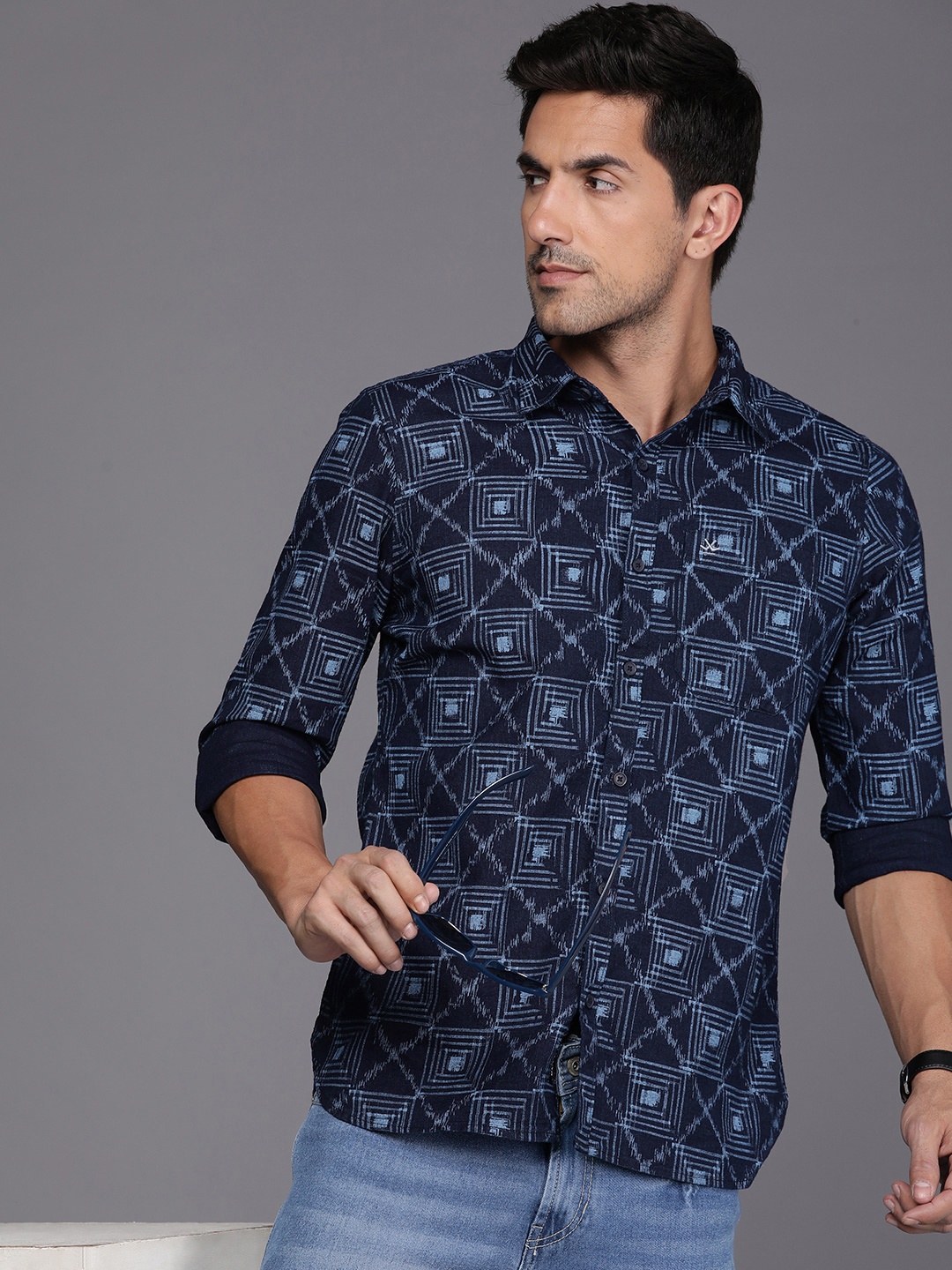 

WROGN Men Slim Fit Printed Pure Cotton Casual Shirt, Navy blue